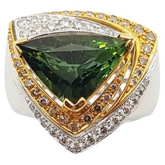 Bague en or blanc 18 carats sertie d'une tourmaline verte, d'un diamant brun et d'un diamant