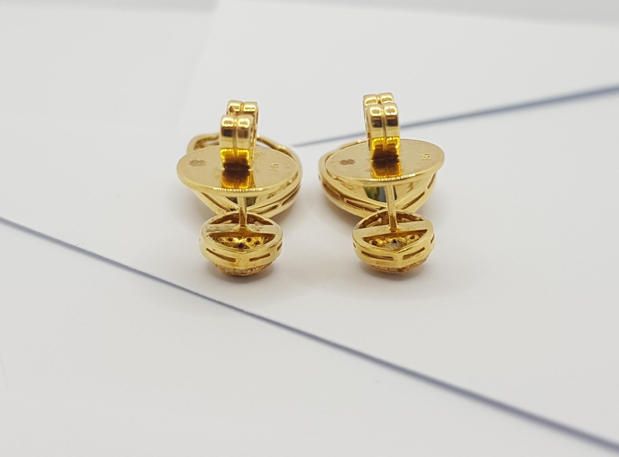 Ohrringe aus 18 Karat Gold mit grünem Turmalin, braunem Saphir und Diamant im Angebot 2