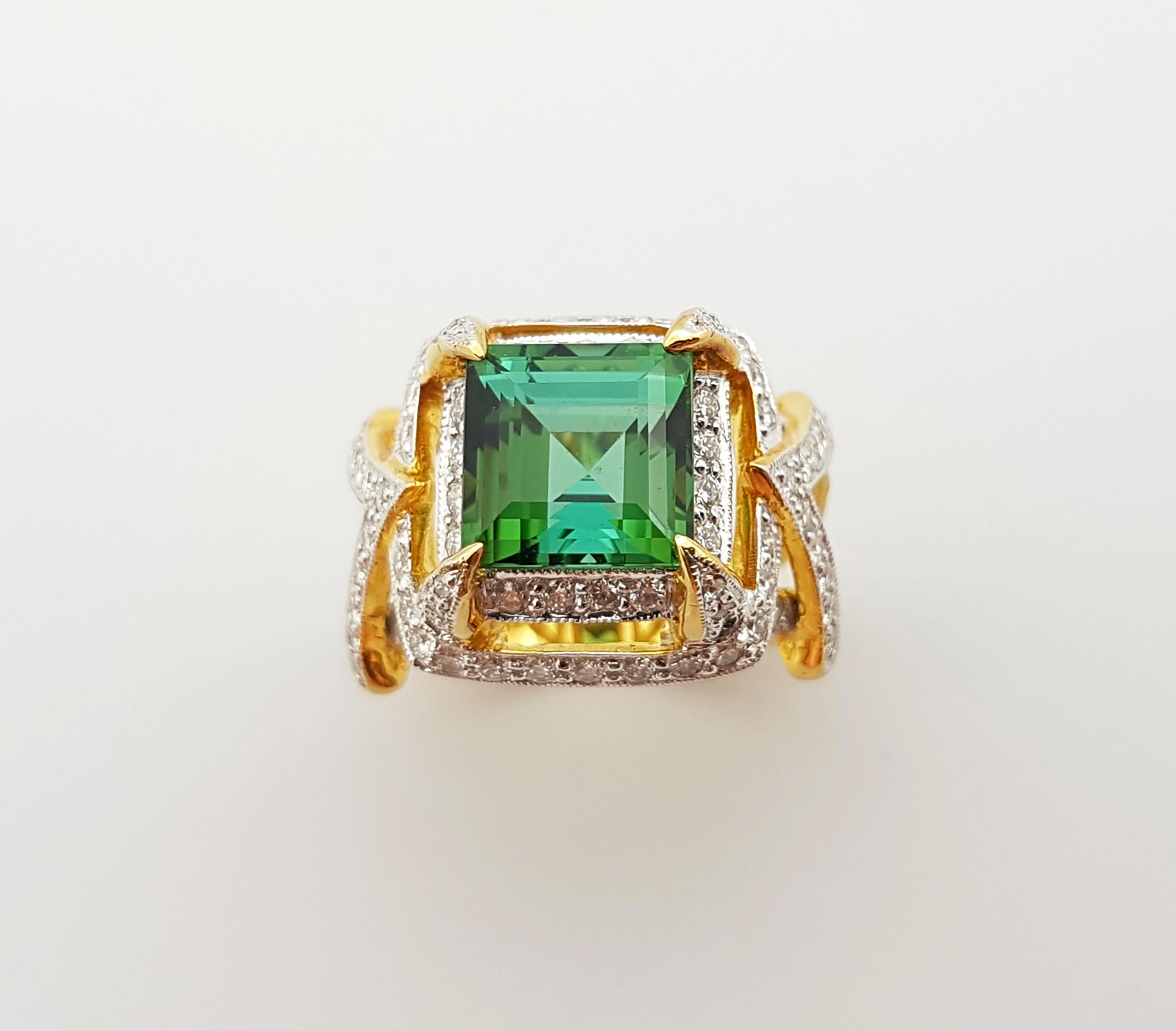Green Tourmaline with Diamond Ring Set in 18 Karat Gold Settings For Sale 5