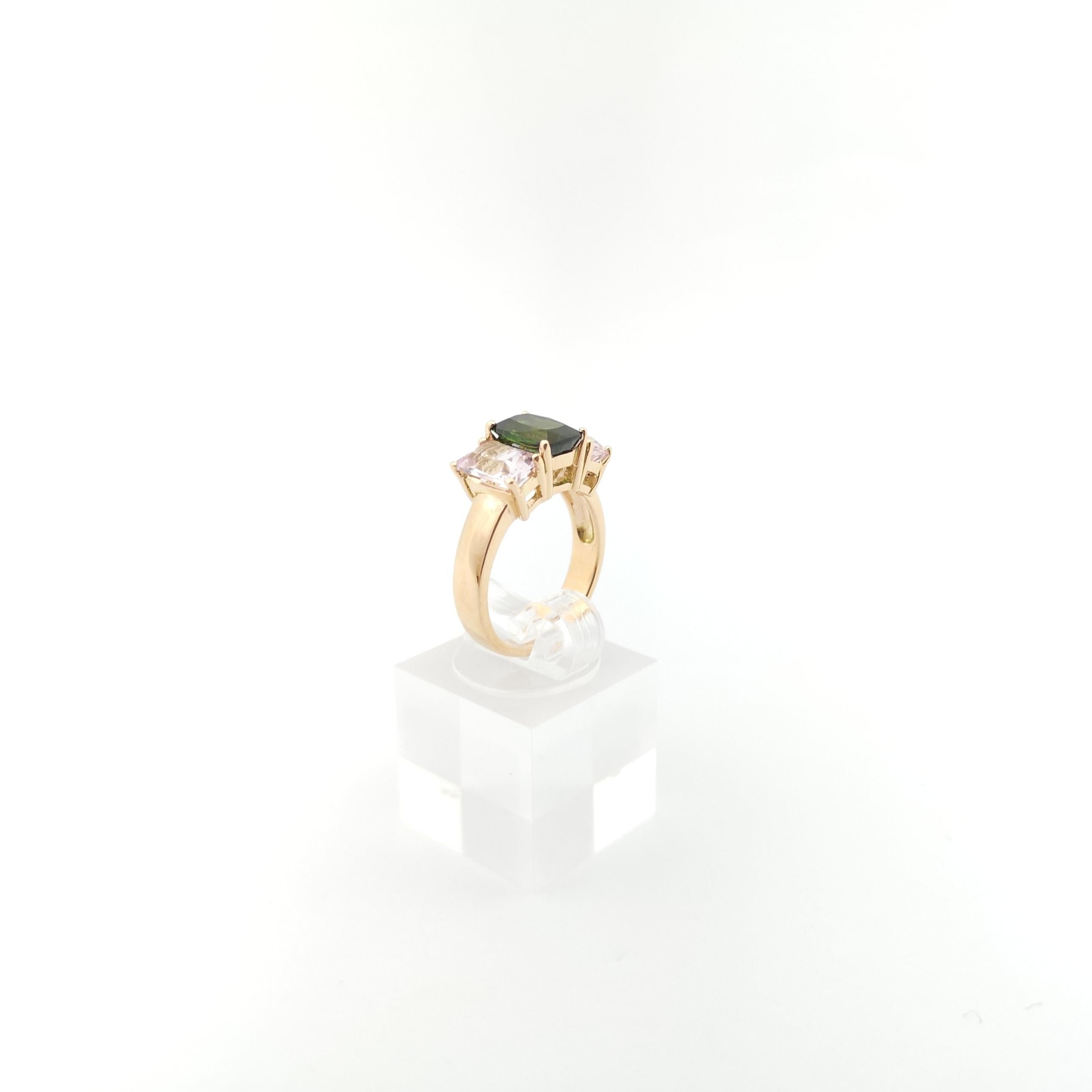 Green Tourmaline with Morganite Ring set in 18K Rose Gold Settings For Sale 8
