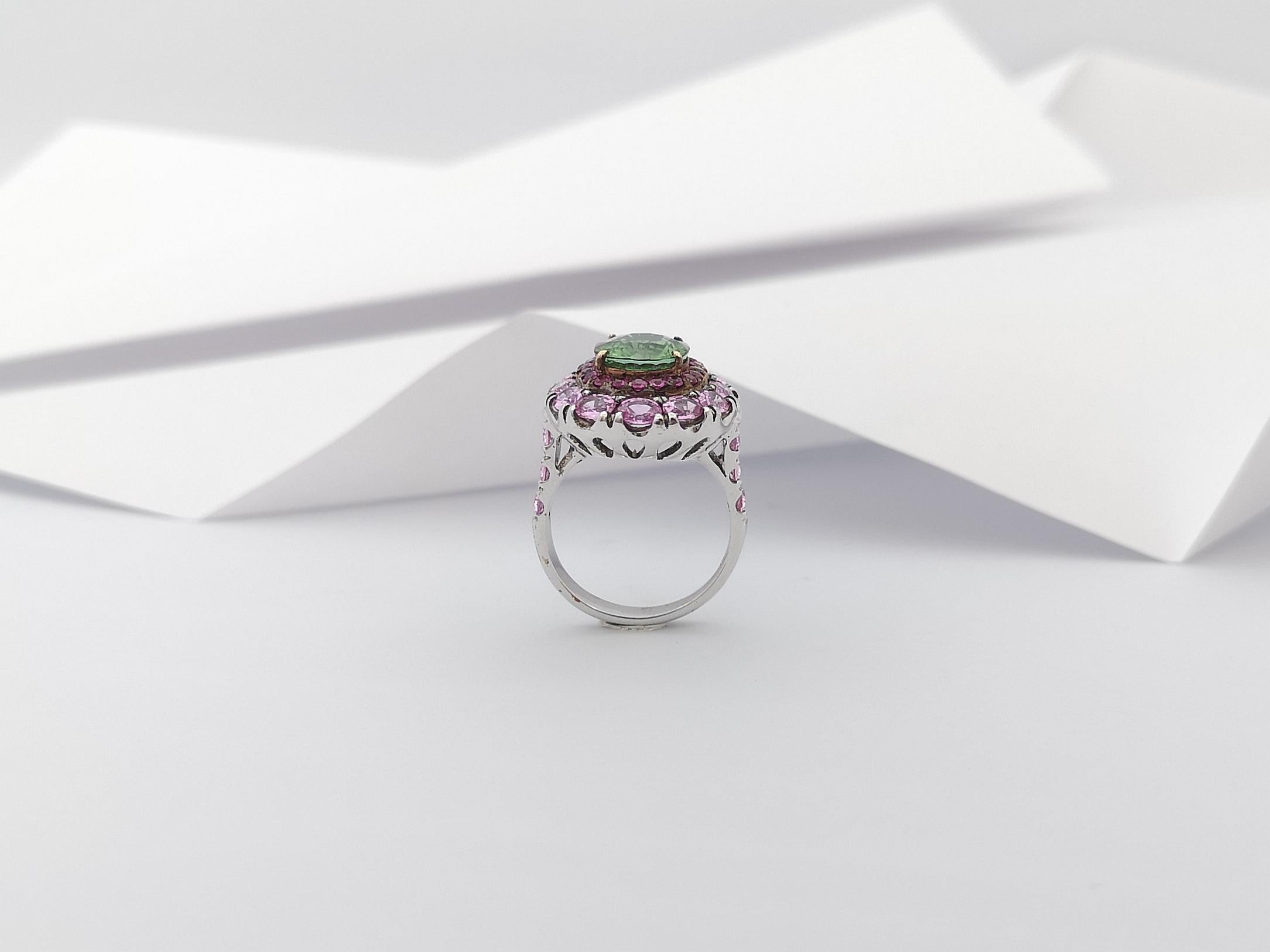 Green Tourmaline with Pink Sapphire Ring Set in 18 Karat White Gold Settings For Sale 5