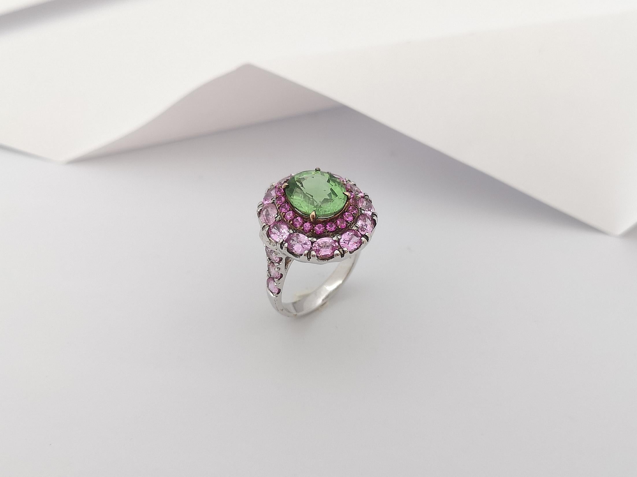 Green Tourmaline with Pink Sapphire Ring Set in 18 Karat White Gold Settings For Sale 6