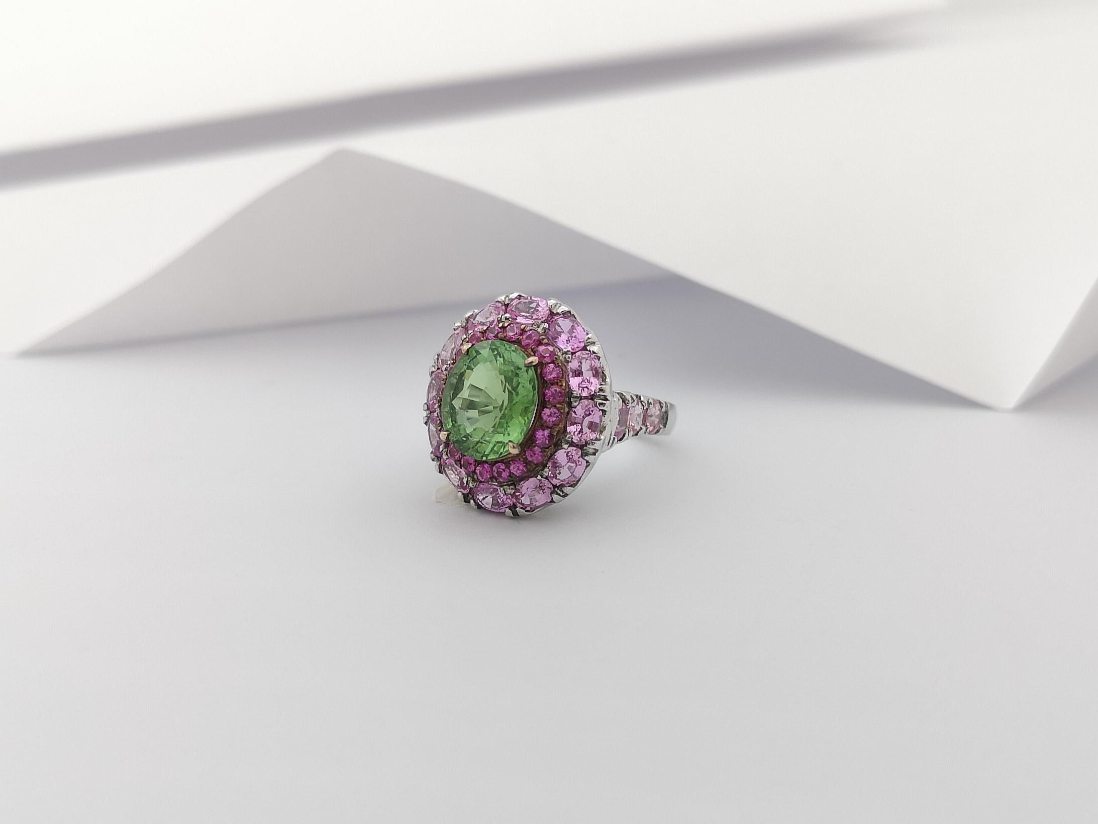 Green Tourmaline with Pink Sapphire Ring Set in 18 Karat White Gold Settings For Sale 2