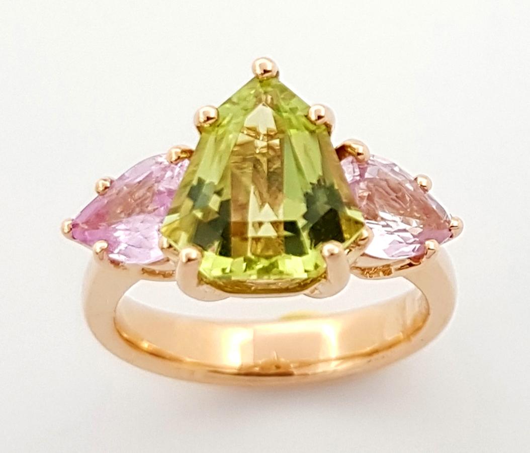 Green Tourmaline with Pink Sapphire Ring set in 18K Rose Gold Settings For Sale 6