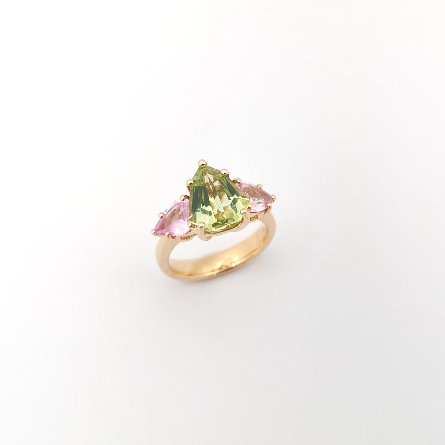Green Tourmaline with Pink Sapphire Ring set in 18K Rose Gold Settings For Sale 9