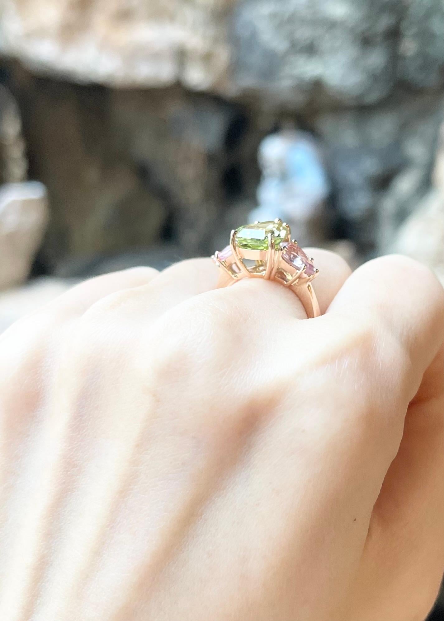 Women's or Men's Green Tourmaline with Pink Sapphire Ring set in 18K Rose Gold Settings For Sale