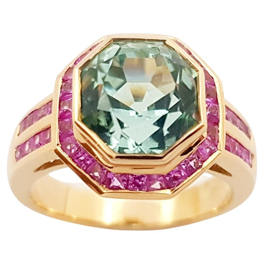 Green Tourmaline with Pink Sapphire Ring set in 18K Rose Gold Settings For Sale