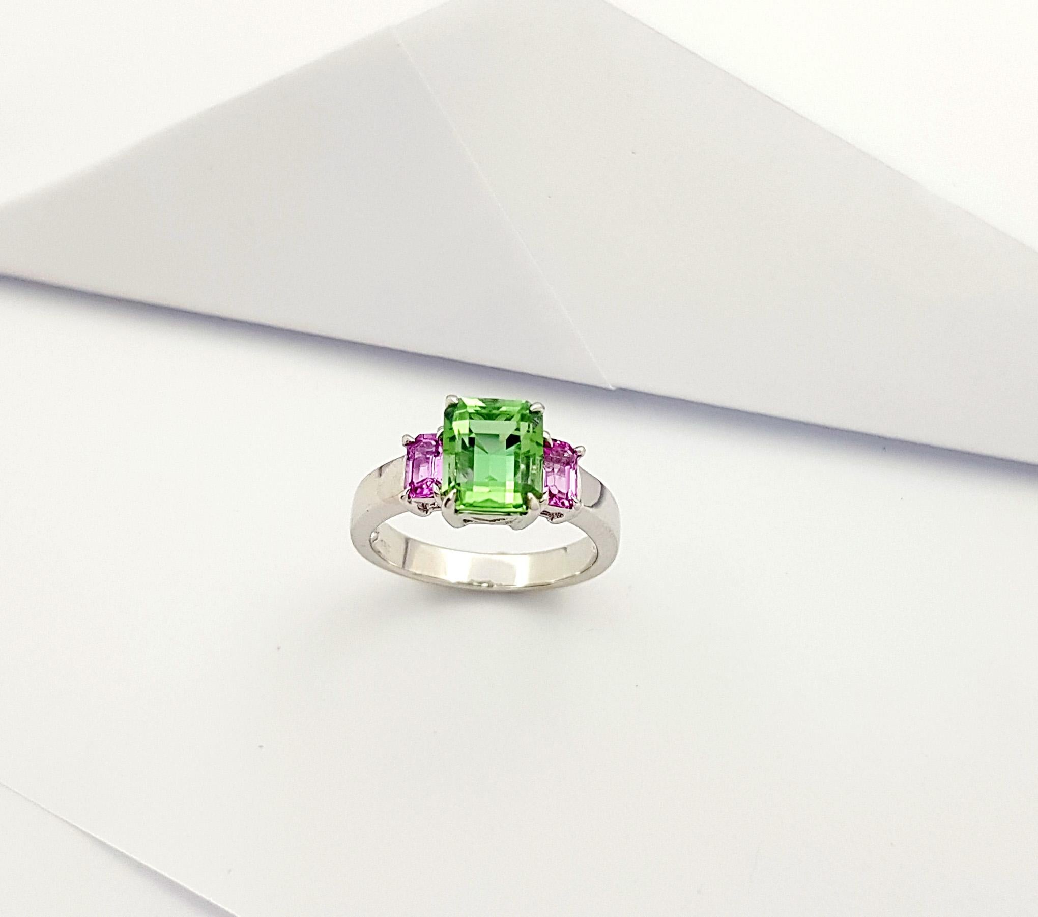 Green Tourmaline with Pink Sapphire Ring set in 18K White Gold Settings For Sale 4
