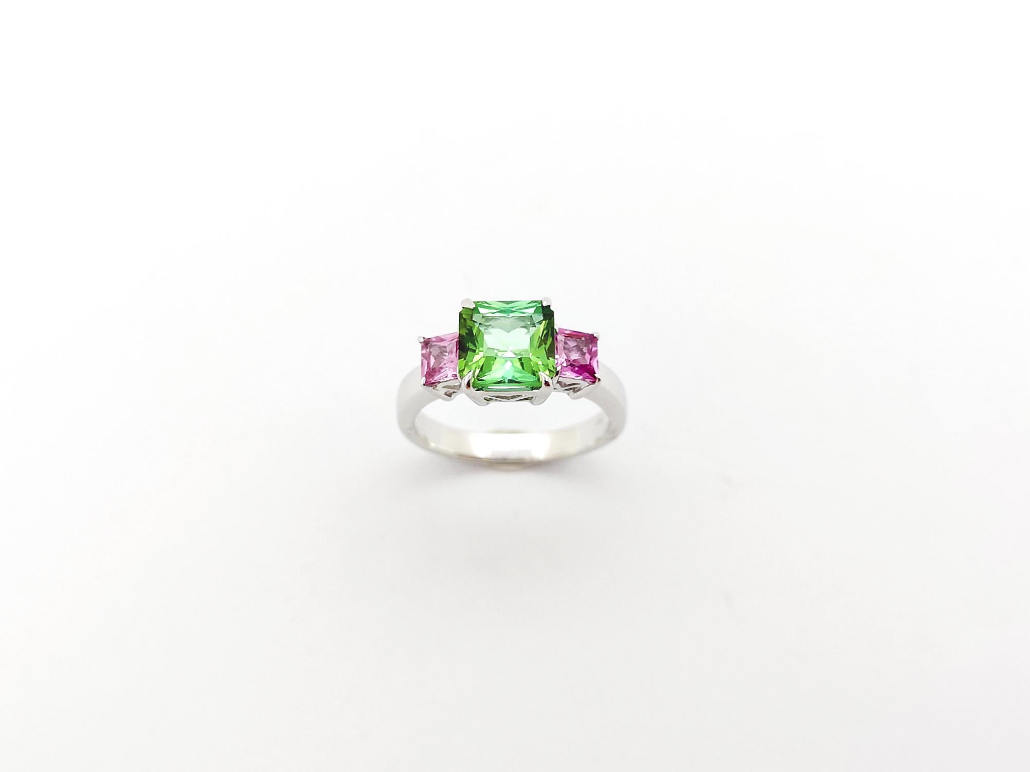 Green Tourmaline with Pink Sapphire Ring set in 18K White Gold Settings For Sale 5