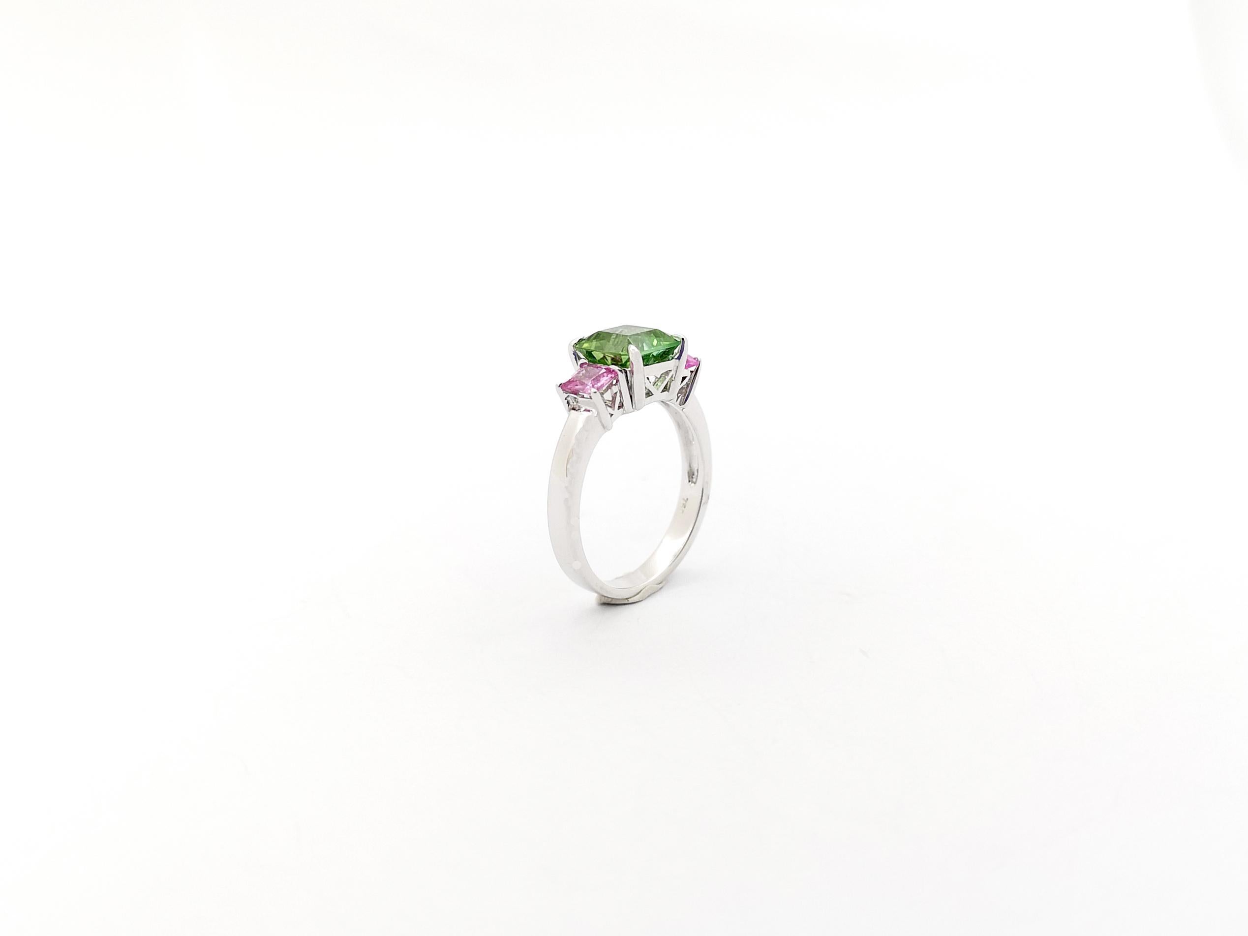 Green Tourmaline with Pink Sapphire Ring set in 18K White Gold Settings For Sale 10