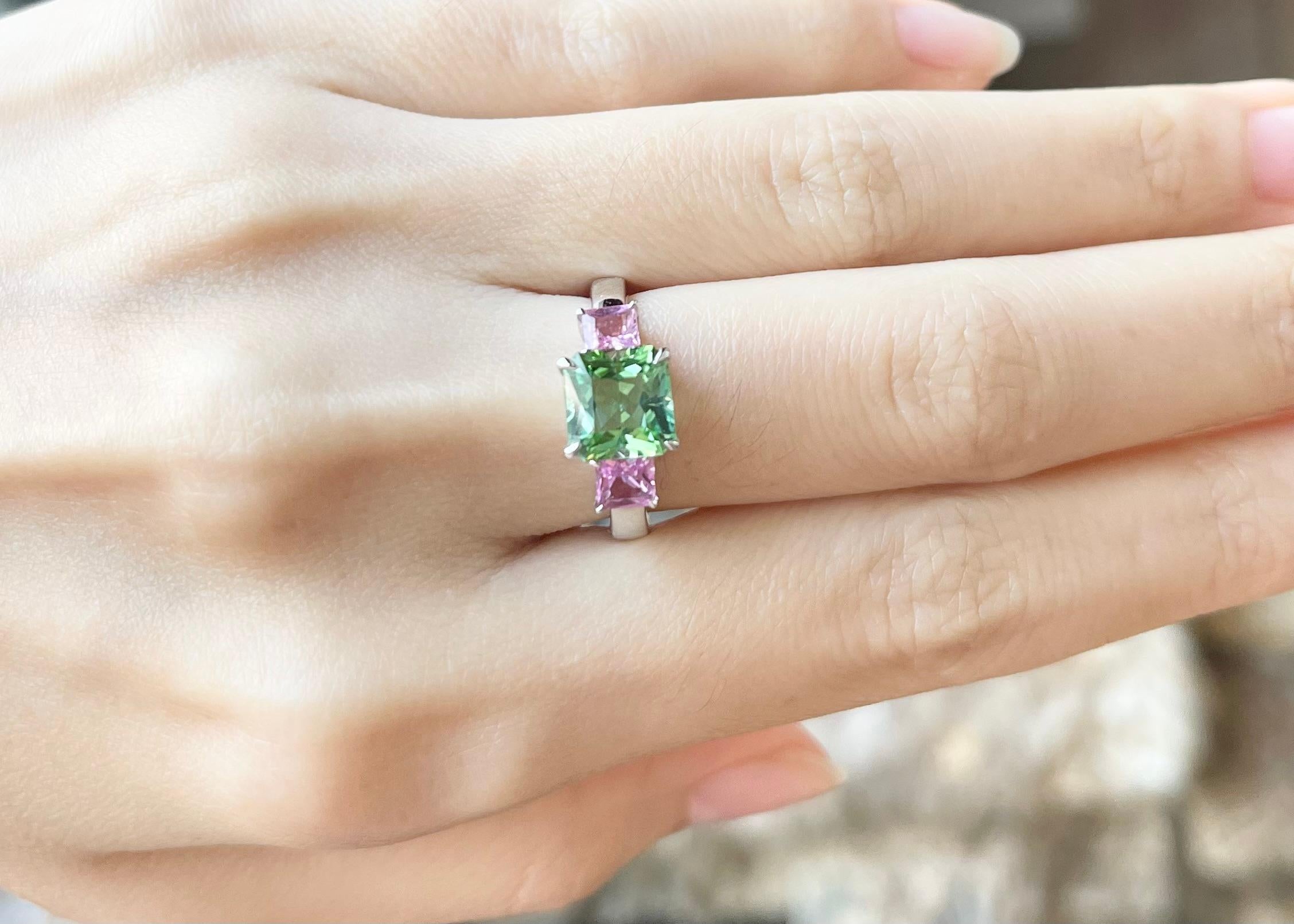Contemporary Green Tourmaline with Pink Sapphire Ring set in 18K White Gold Settings For Sale