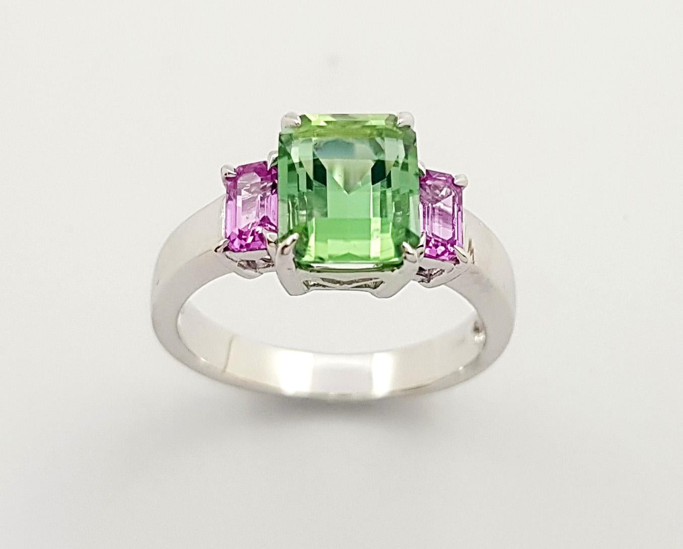 Green Tourmaline with Pink Sapphire Ring set in 18K White Gold Settings For Sale 3