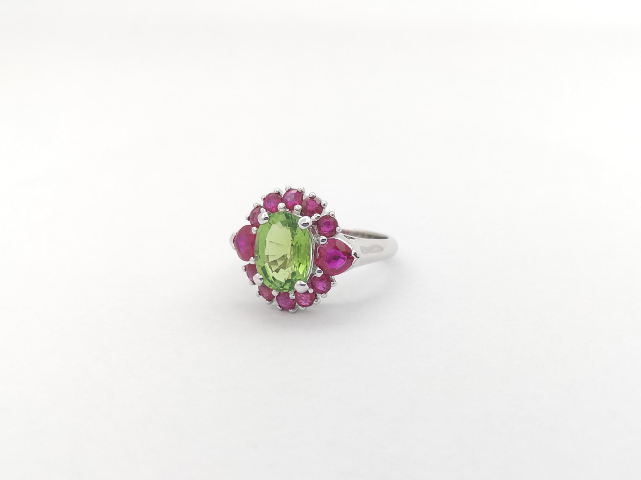 Green Tourmaline with Ruby Ring set in Platinum 950 Settings For Sale 5