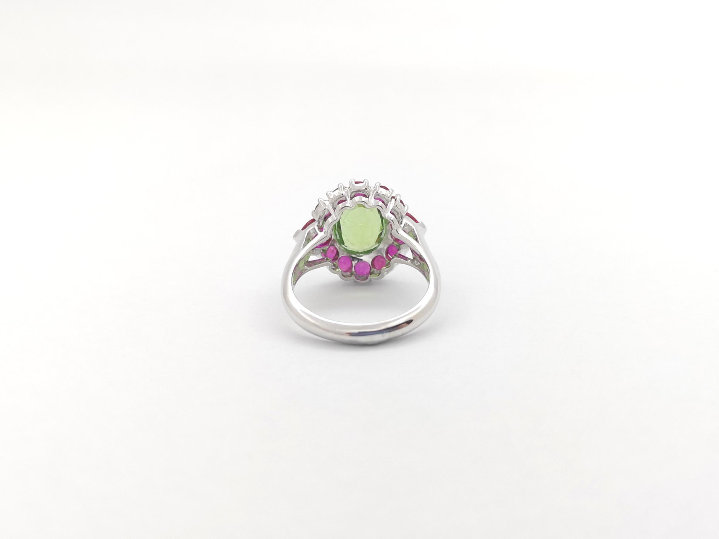 Green Tourmaline with Ruby Ring set in Platinum 950 Settings For Sale 6