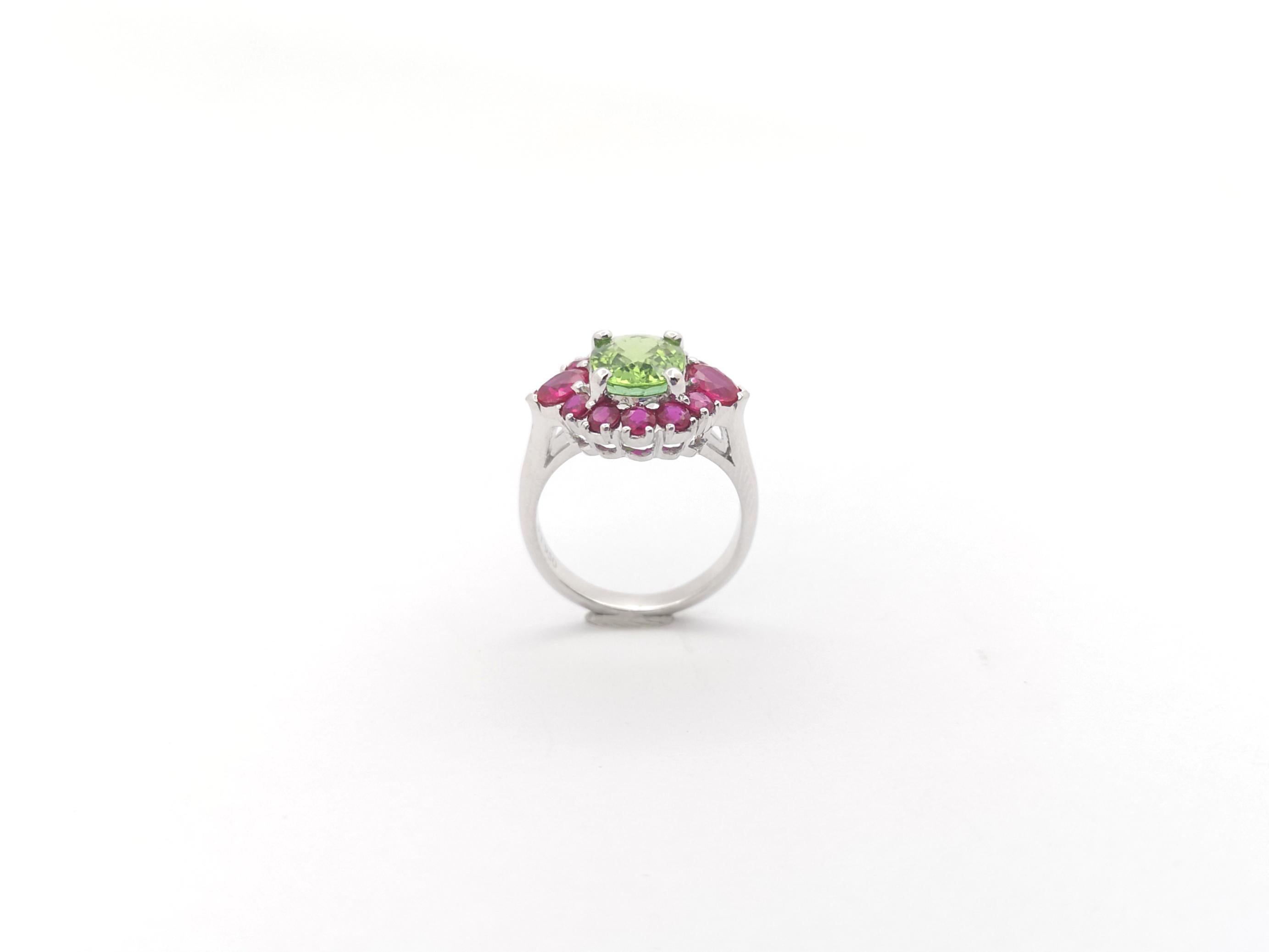 Green Tourmaline with Ruby Ring set in Platinum 950 Settings For Sale 8