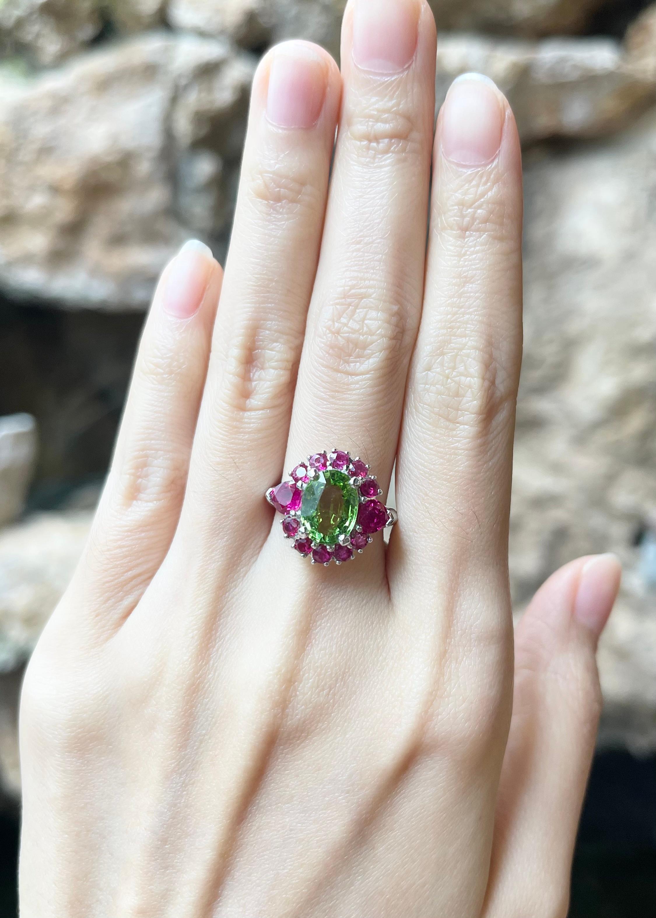 Green Tourmaline 2.40 carats with Ruby 2.0 carats Ring set in Platinum 950 Settings

Width:  1.6 cm 
Length: 1.5 cm
Ring Size: 53
Total Weight: 7.66 grams

