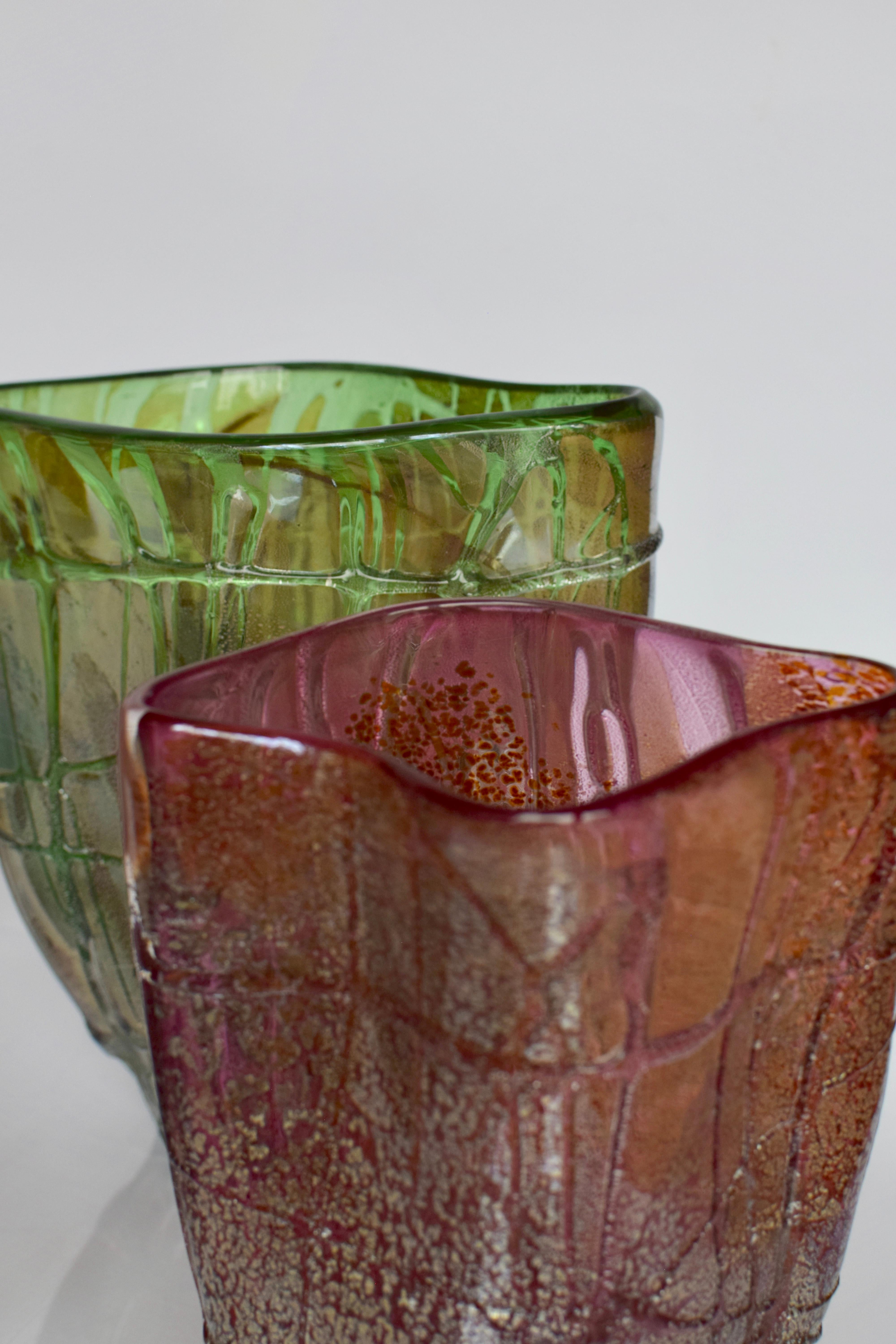Oro Vaso verde a strascico di James Carcass Glass Artist per VUUV Works in vendita