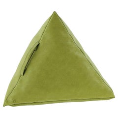 Green Triangle Green-Shaped Pillow, Modern Decorative Eye-Catching Cushion