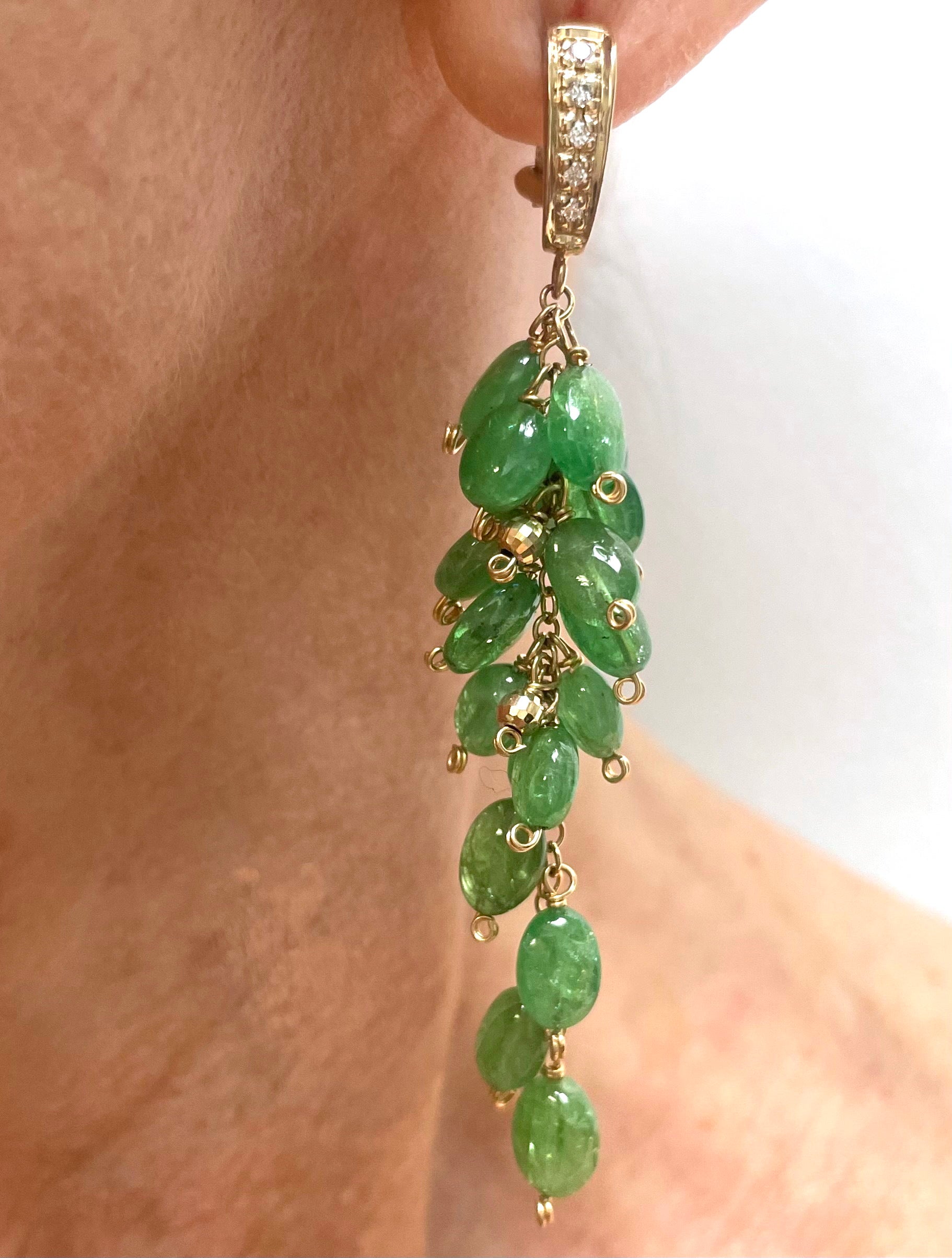 Artisan Boucles d'oreilles Paradizia en tsavorite verte et diamant en vente