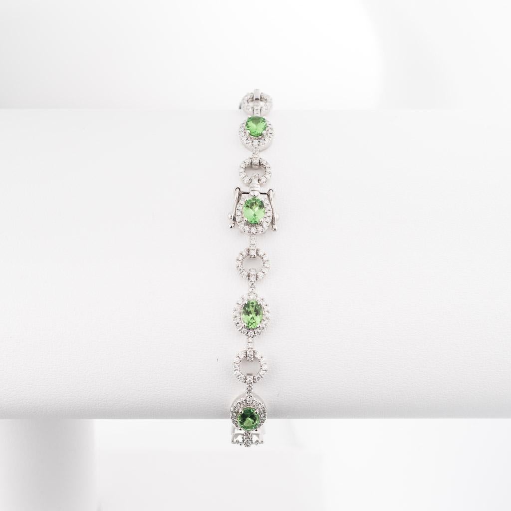 Contemporary Green Tsavorite Diamond Bracelet For Sale
