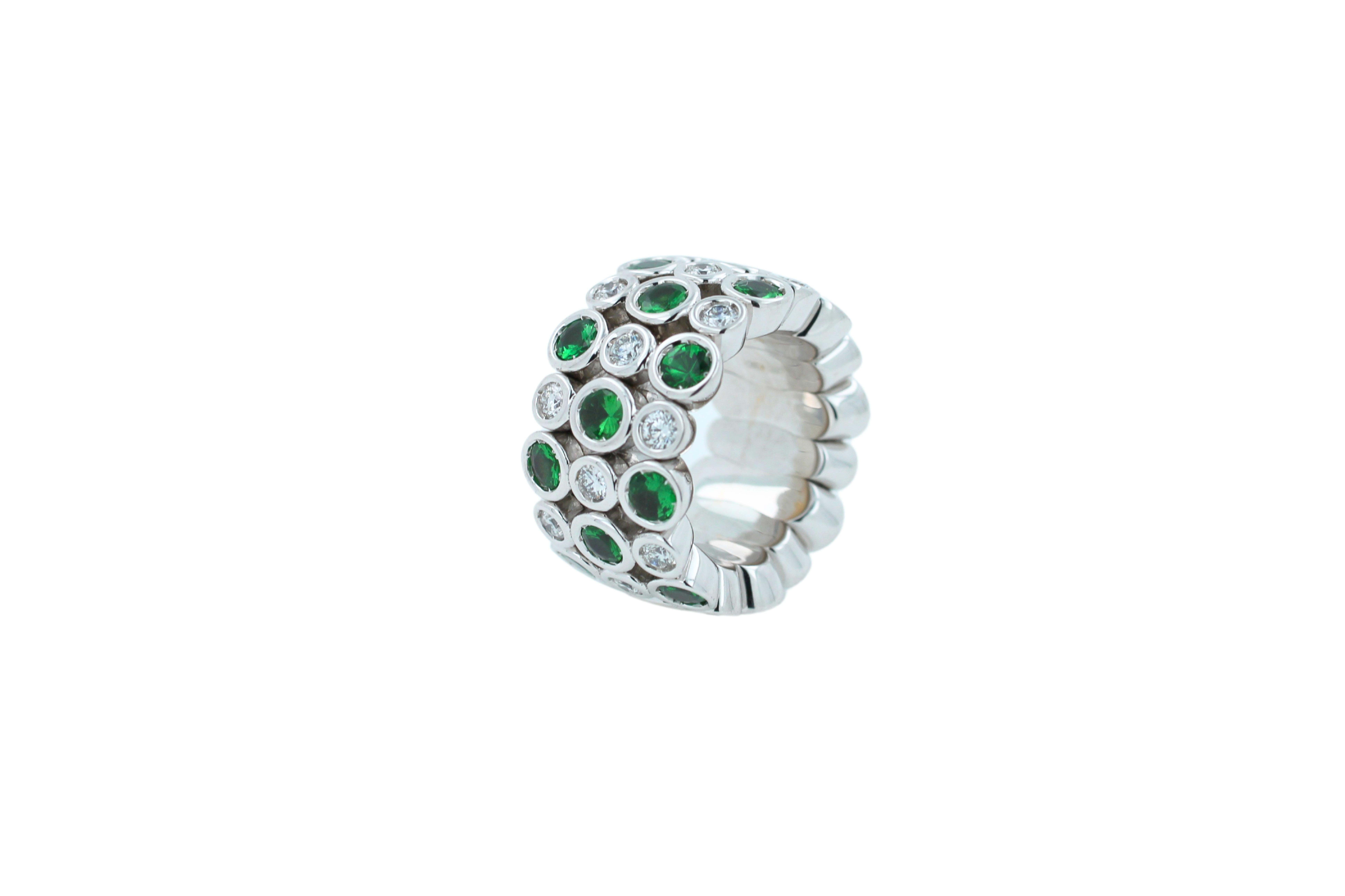 Brilliant Cut Green Tsavorite Diamond Flexible Bezel Eternity Band 18 Karat White Gold Ring For Sale
