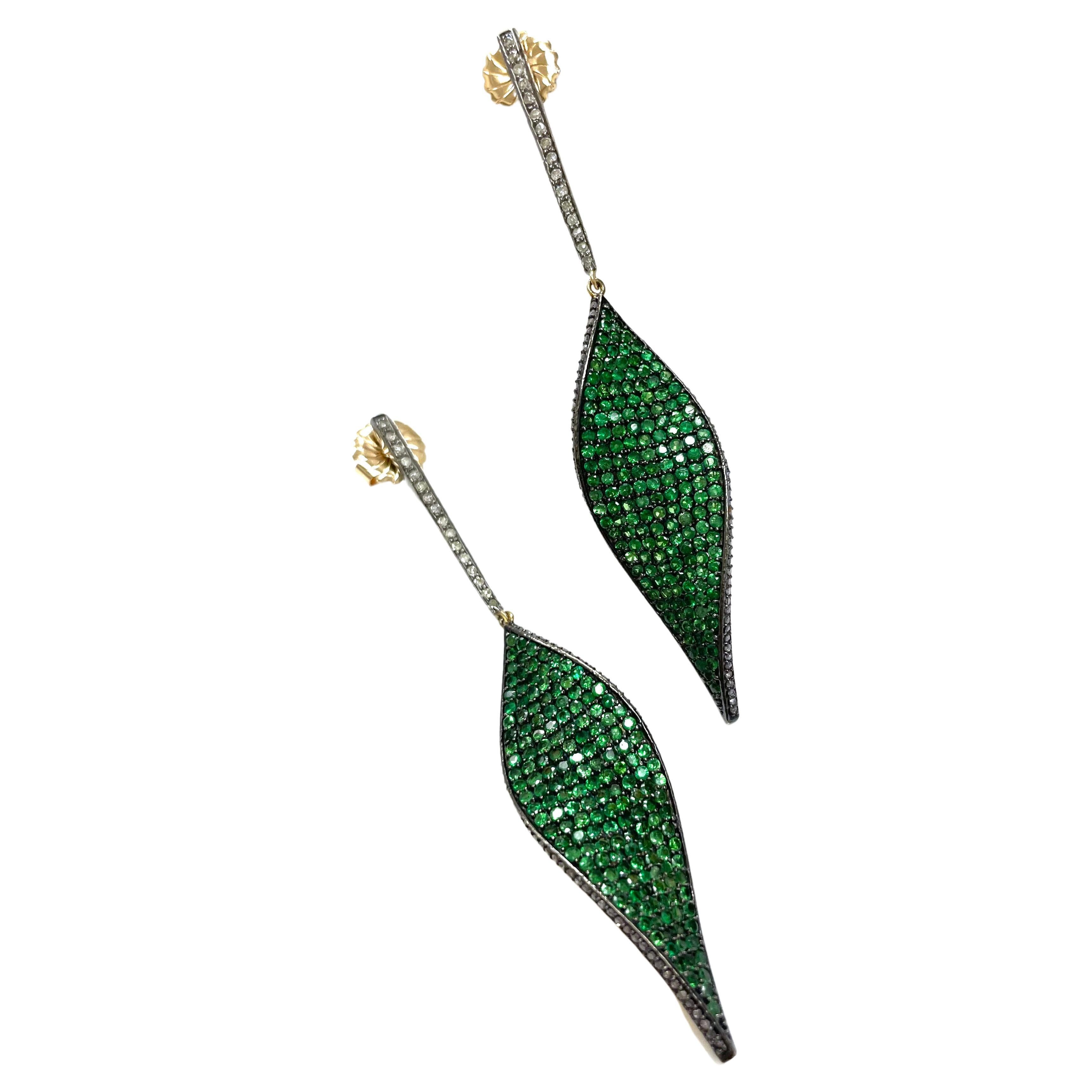 Green Tsavorite Garnet with Pave Diamond Paradizia Earrings In New Condition For Sale In Laguna Beach, CA