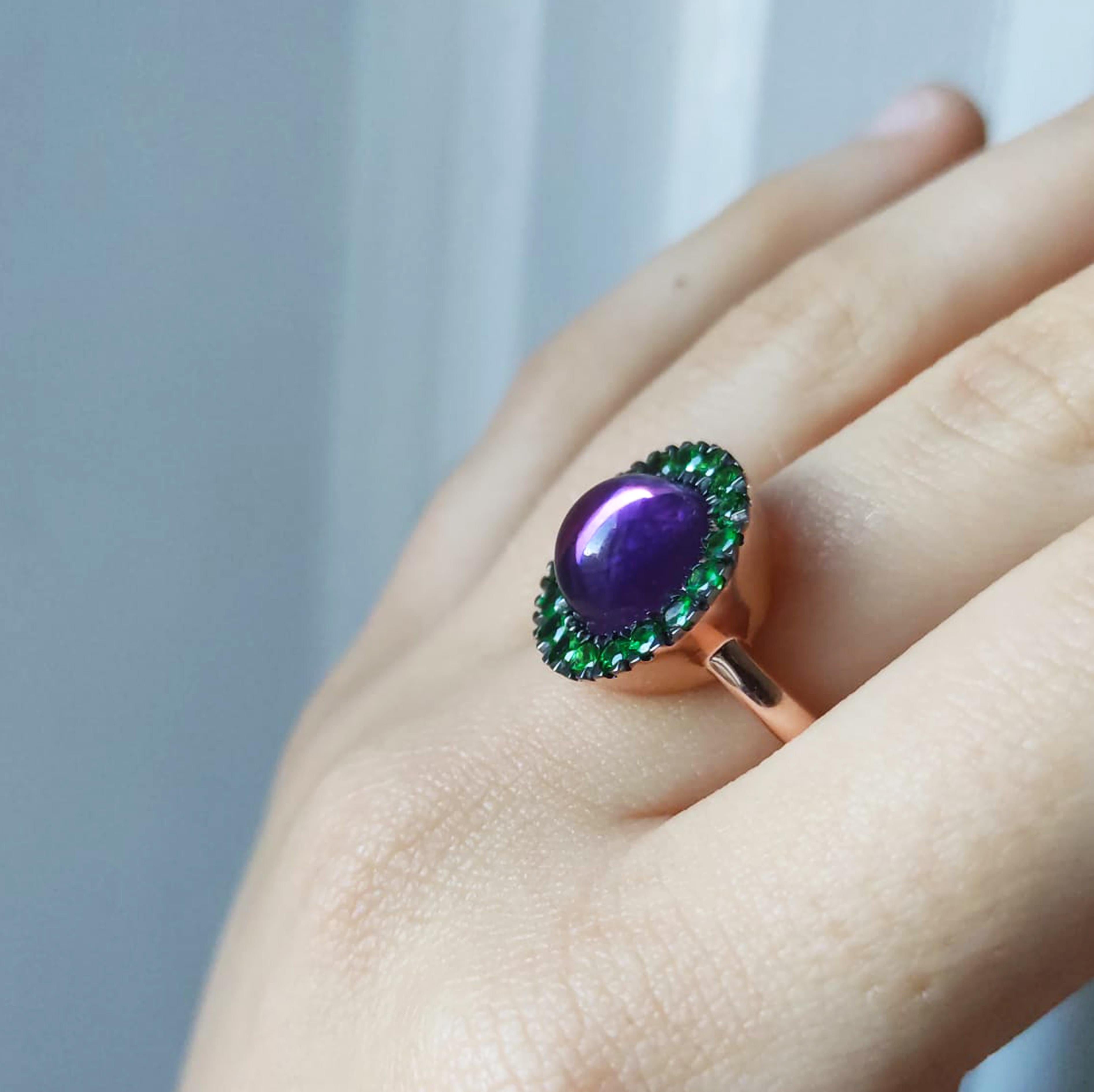 Berca Green Tsavorite Round Amethyst Cabochon Rose Gold Cocktail Ring In New Condition For Sale In Valenza, IT