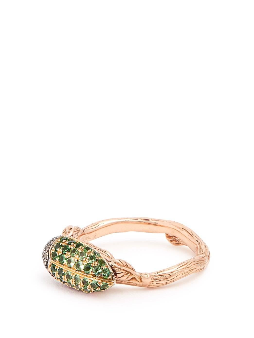 Contemporary Green Tsavorite Scarab 18 Karat Yellow Gold Stackable Ring For Sale