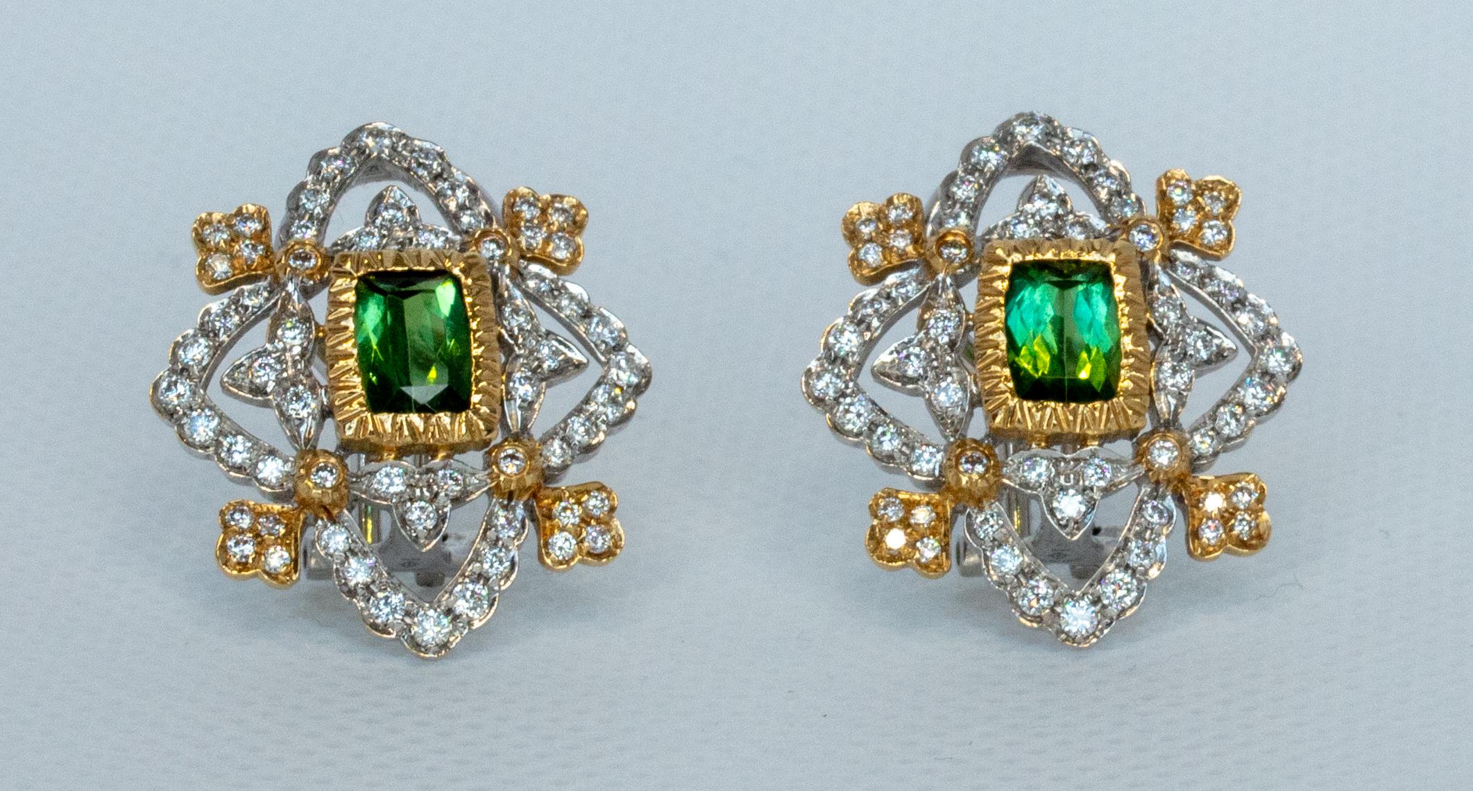 18 Karat Gold Green Unheated Natural Tourmaline and Diamonds Earrings In New Condition In Hong Kong, HK