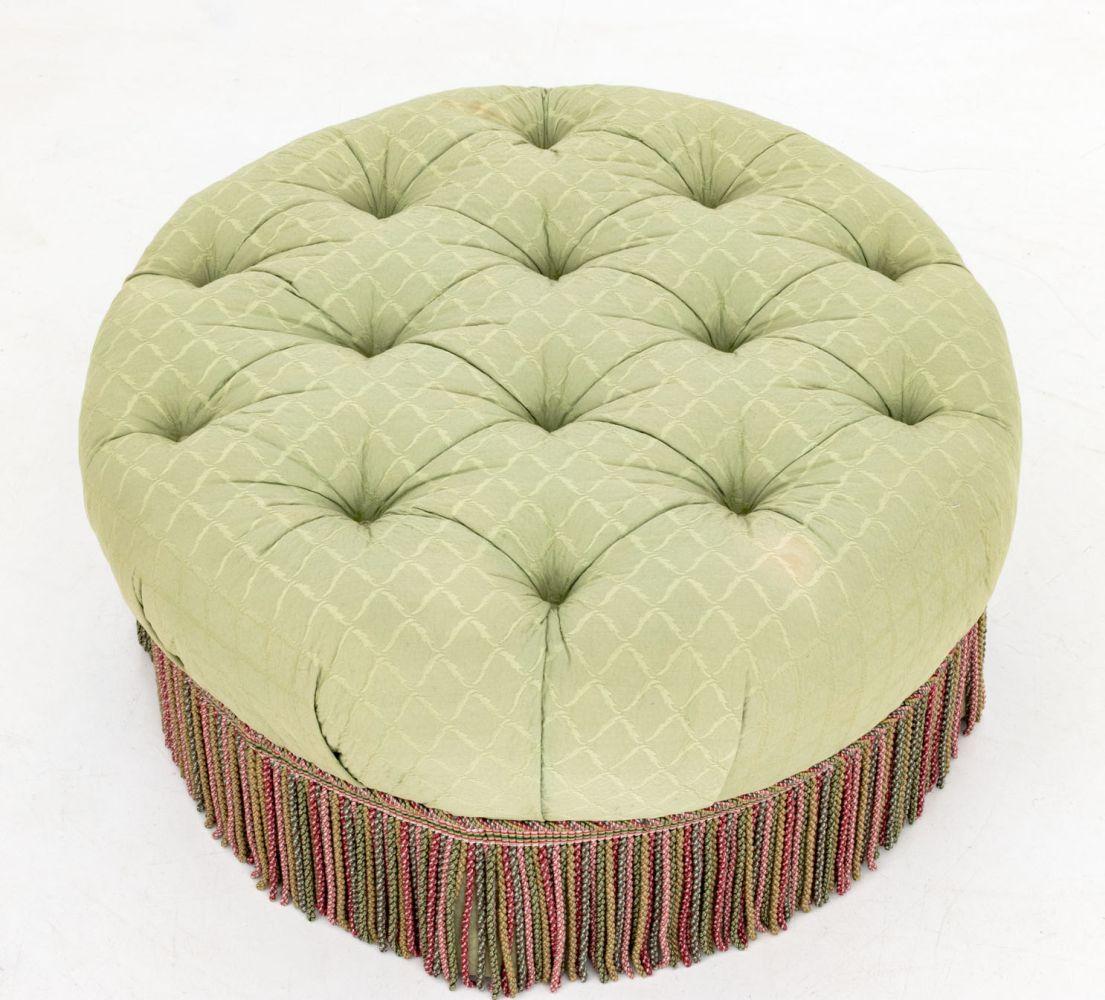 Green Upholstered Button-Tufted Ottoman In Good Condition For Sale In Astoria, NY