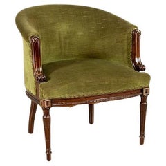 Grün gepolsterter Nussbaum-Sessel aus der 1. Hälfte des 20. Jahrhunderts