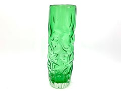 Grne Vase und Schale, entworfen von Pavel Hlava, Tschechische Republik, 1968.