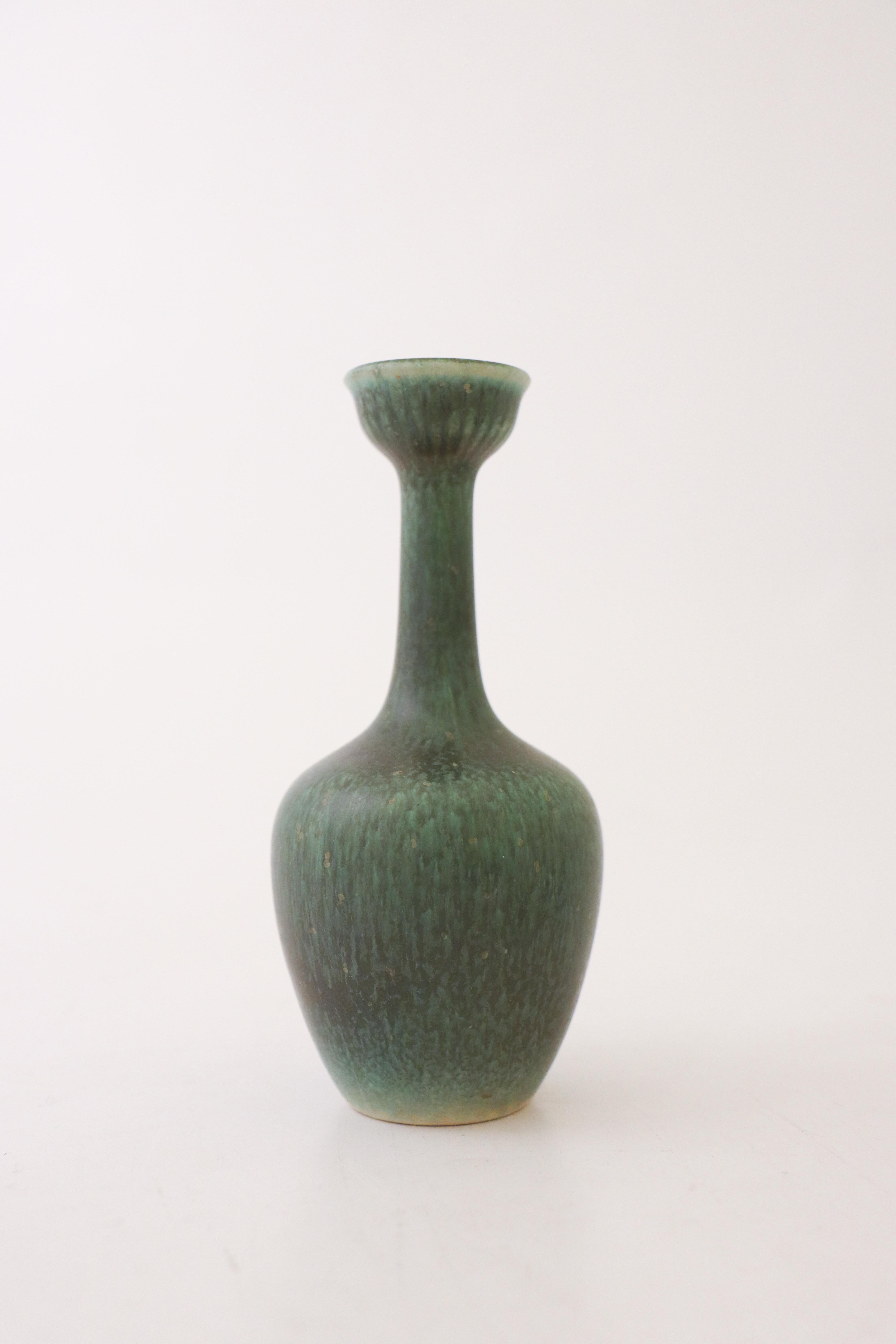 Green Vase, Gunnar Nylund, Rörstrand, Scandinavian Mid-Century Vintage In Excellent Condition For Sale In Stockholm, SE