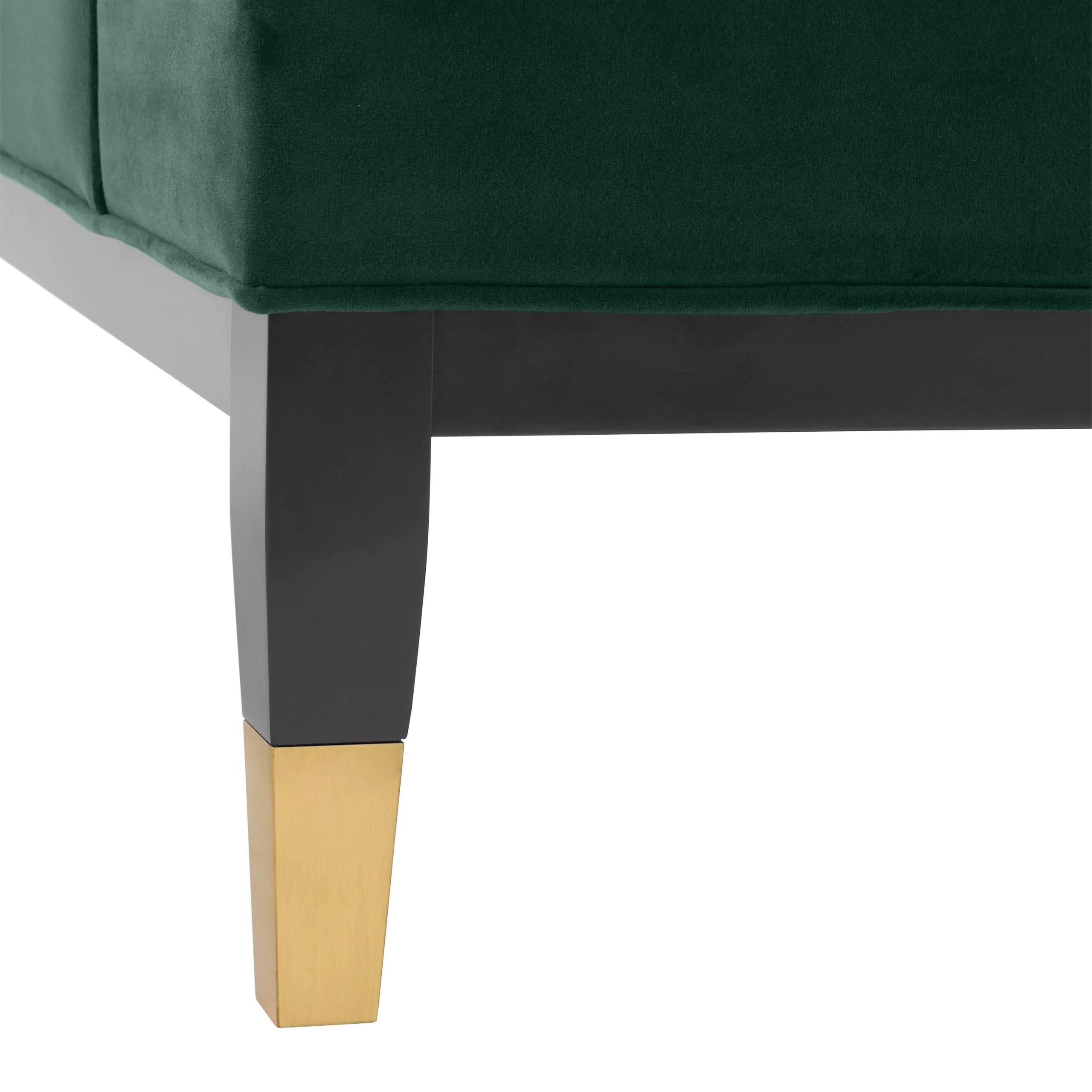 Sofa aus grünem Samt und schwarzen Holzfüßen mit Messingoberflächen im Chesterfield-Stil im Angebot 2