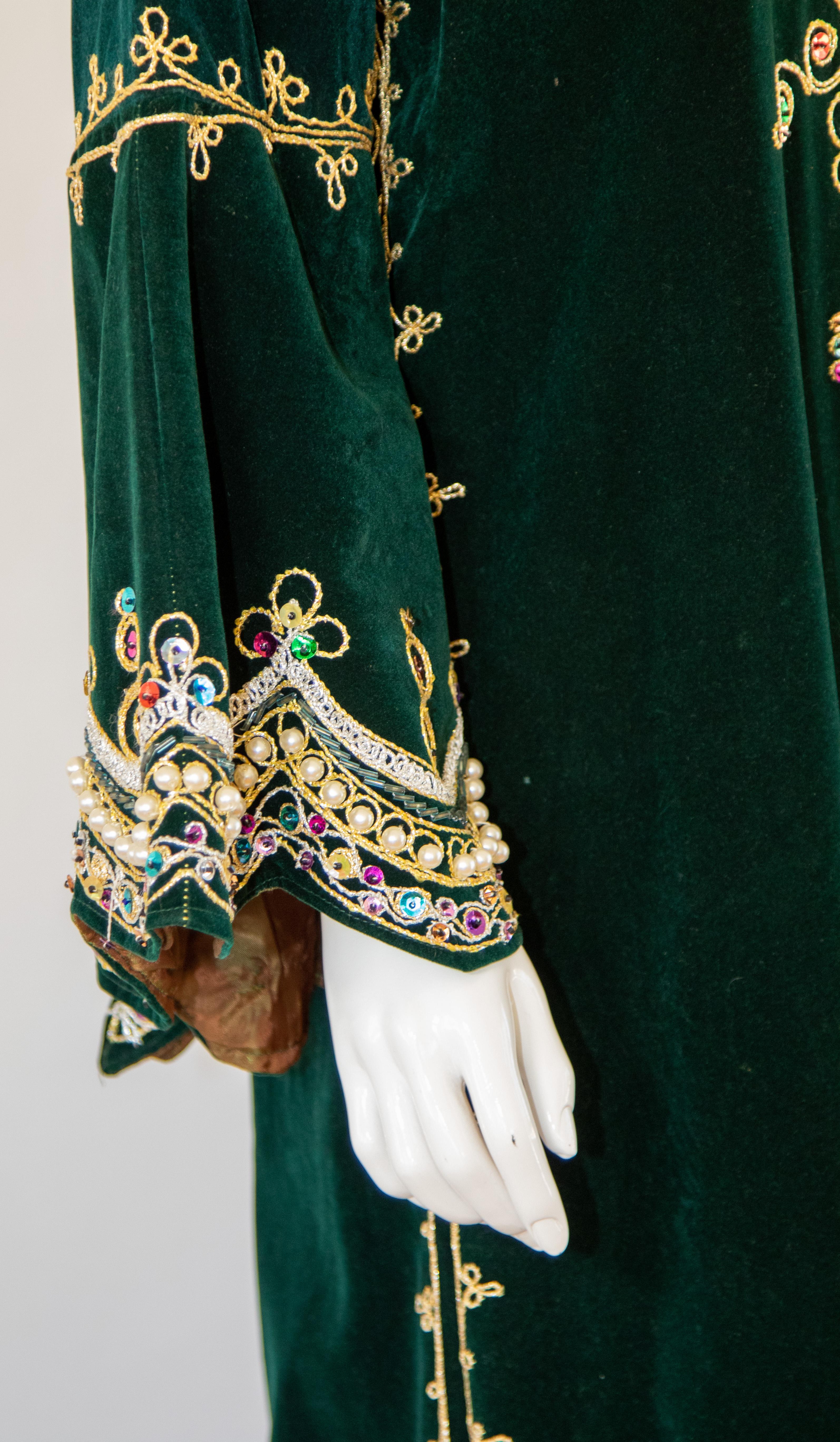 Green Velvet Bindali Caftan Maxi Dress Kaftan Size Large For Sale 4