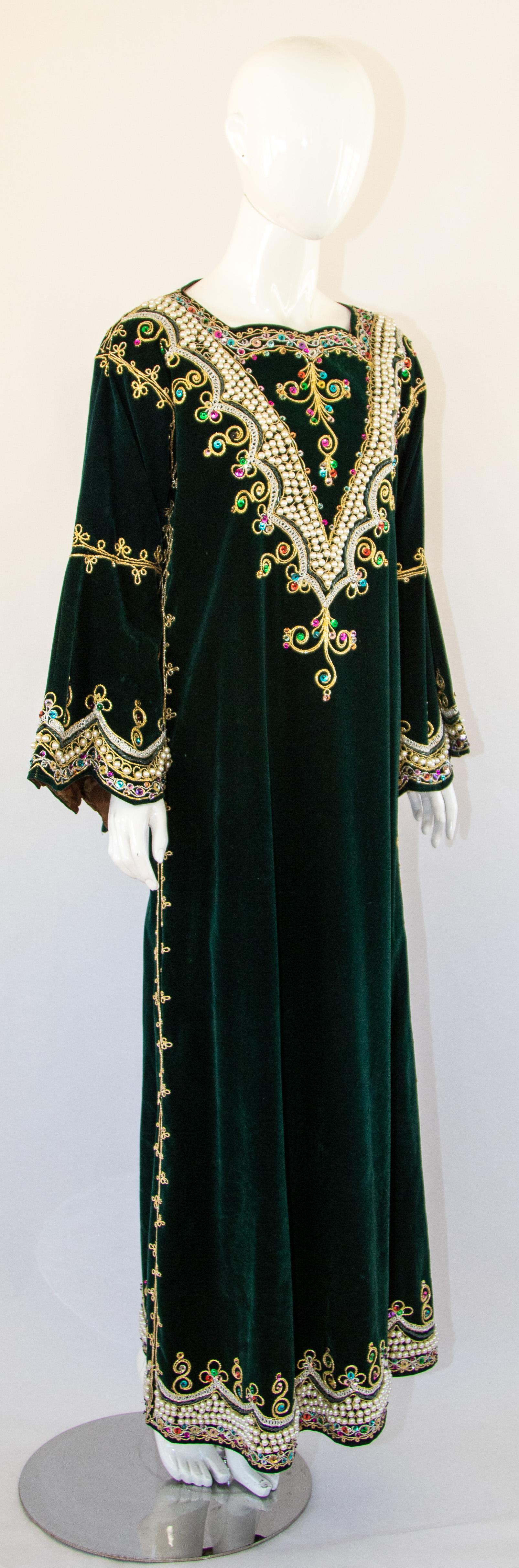 Green Velvet Bindali Caftan Maxi Dress Kaftan Size Large For Sale 11