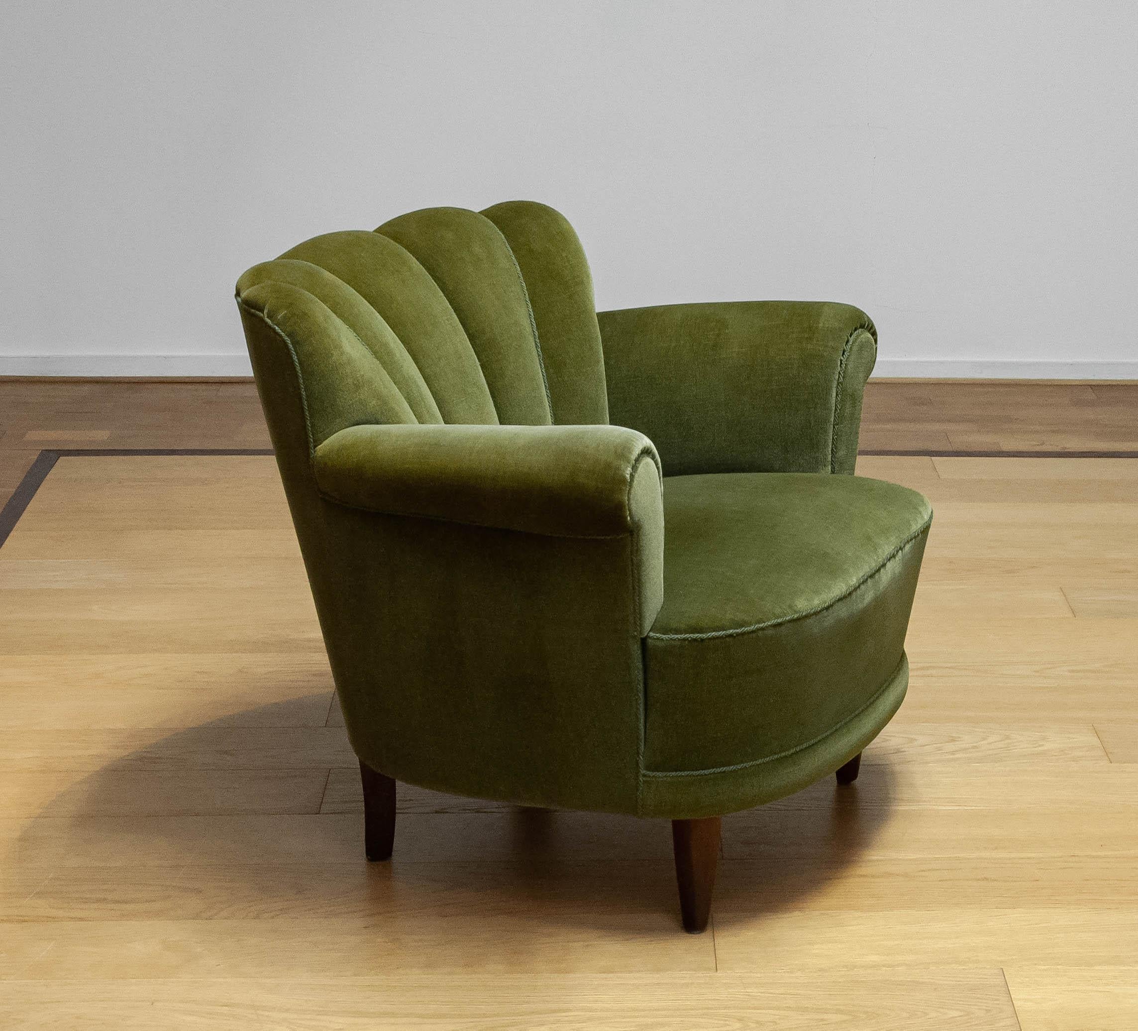 Velours Fauteuil de salon/fauteuil attribué à Carl-Johan Boman Finlande 1940 en vente