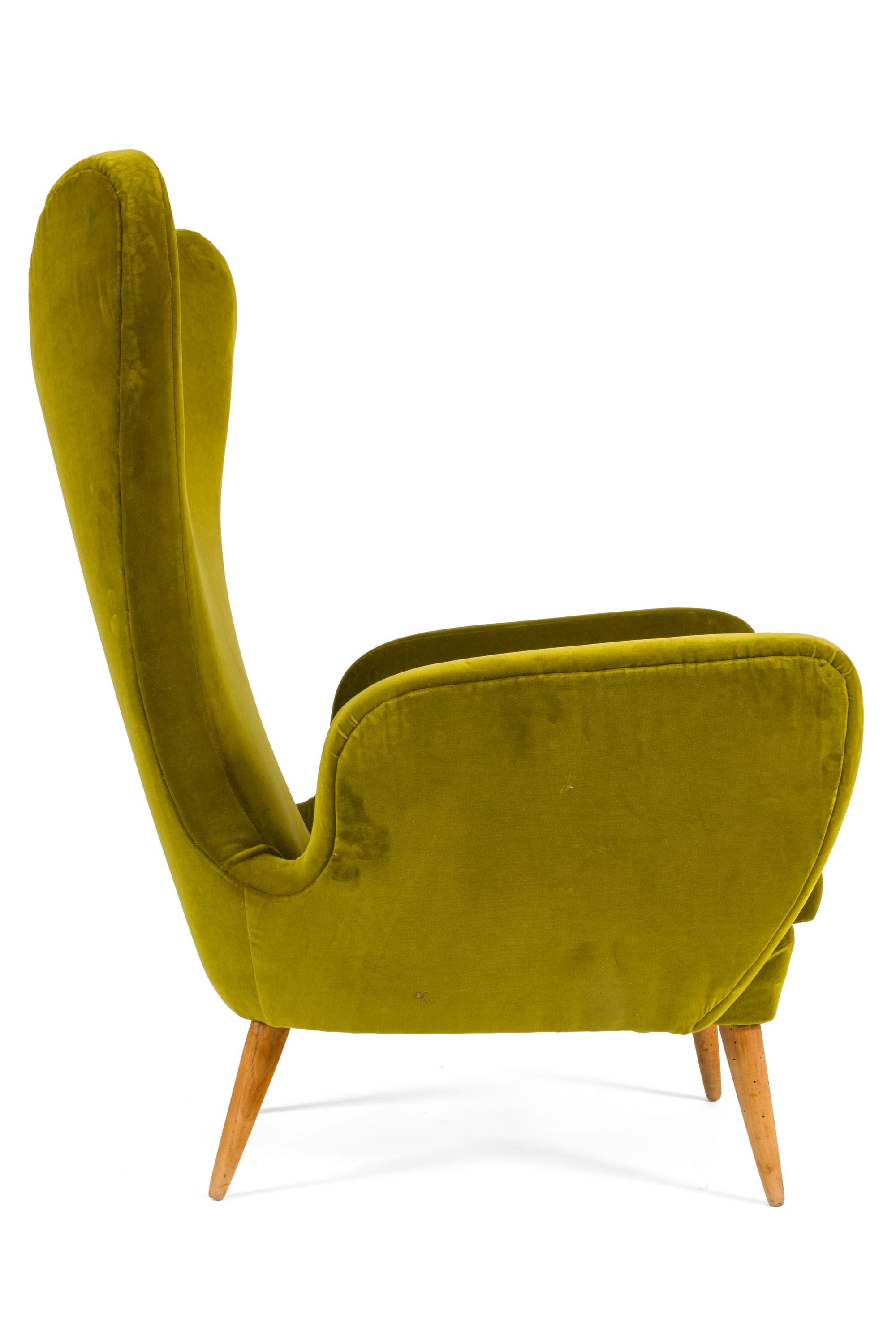 mid century green velvet chair