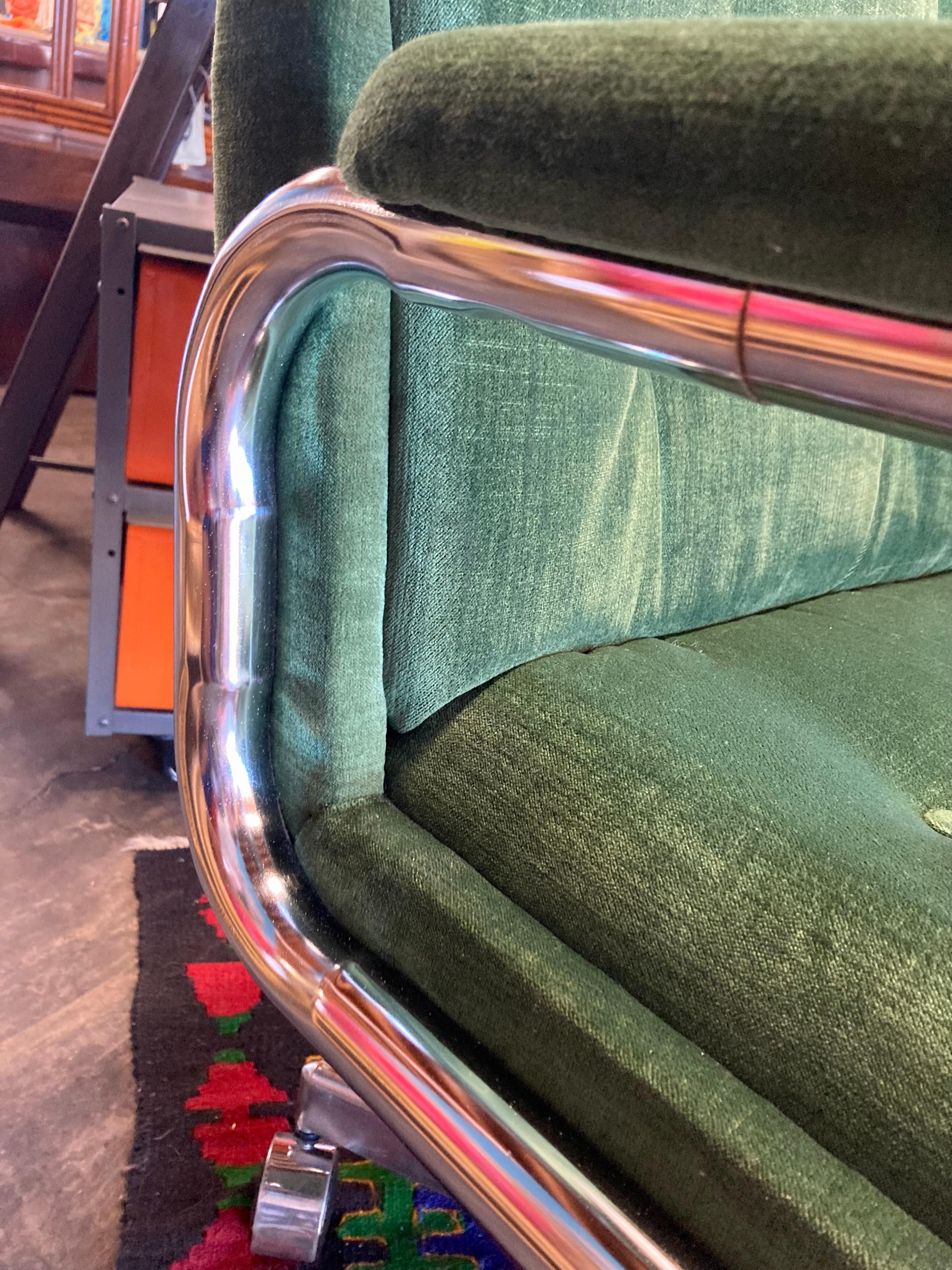 Chaise de bureau du milieu du siècle en velours Greene & Greene Excellent état - En vente à Alhambra, CA