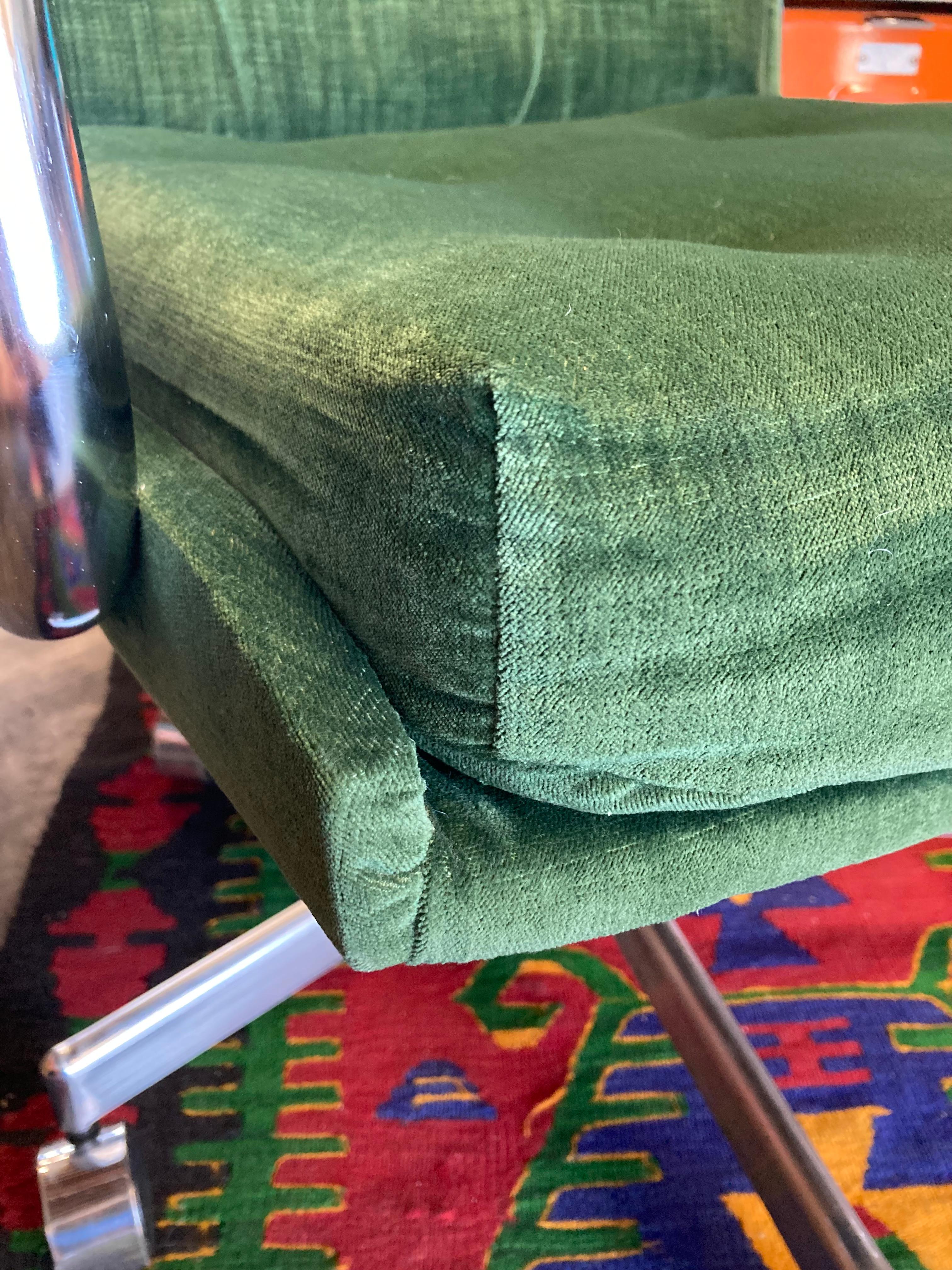 Acier Chaise de bureau du milieu du siècle en velours Greene & Greene en vente