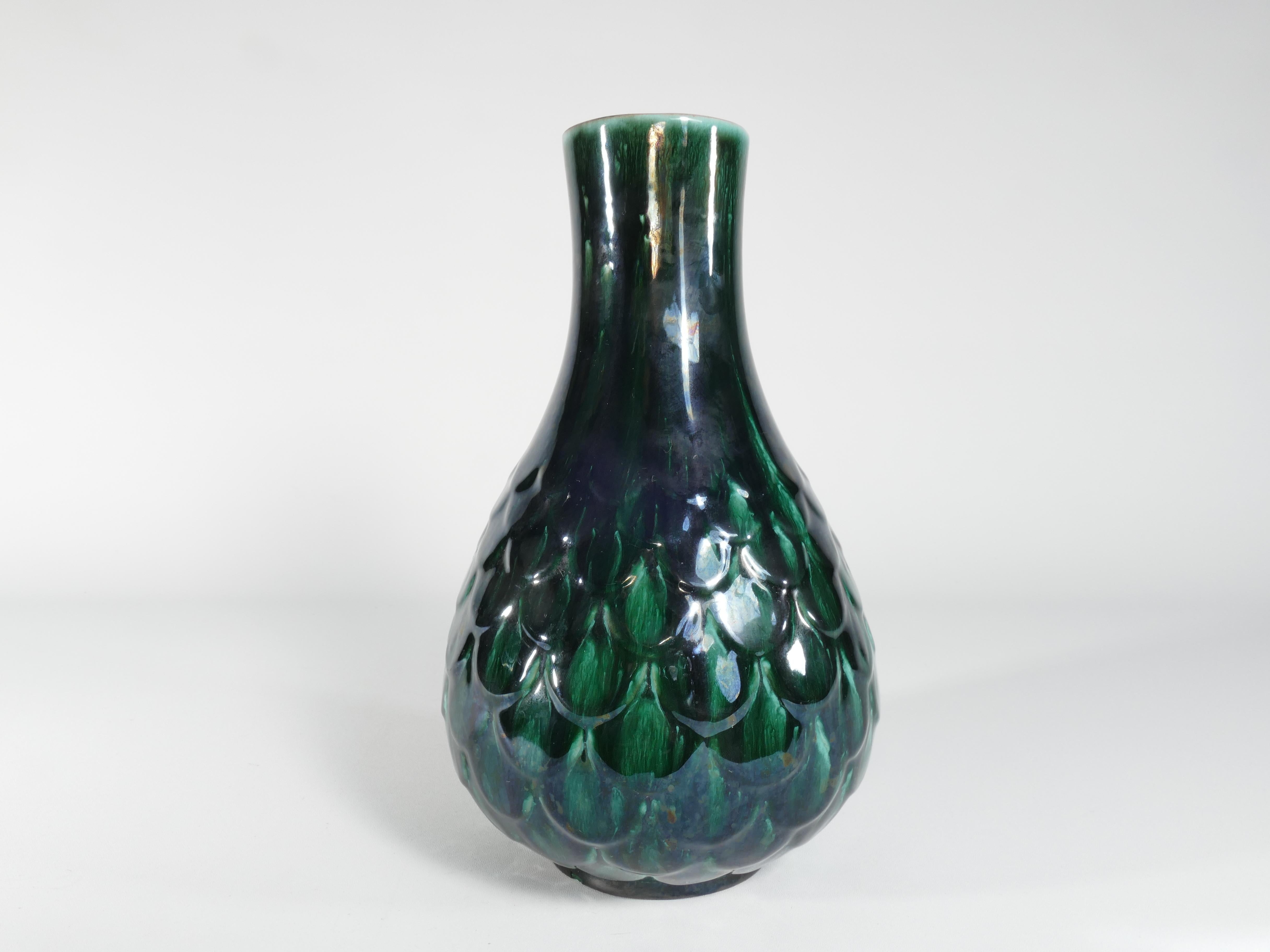 Mid-Century Modern Vase en céramique vert Vicke Lindstrand 