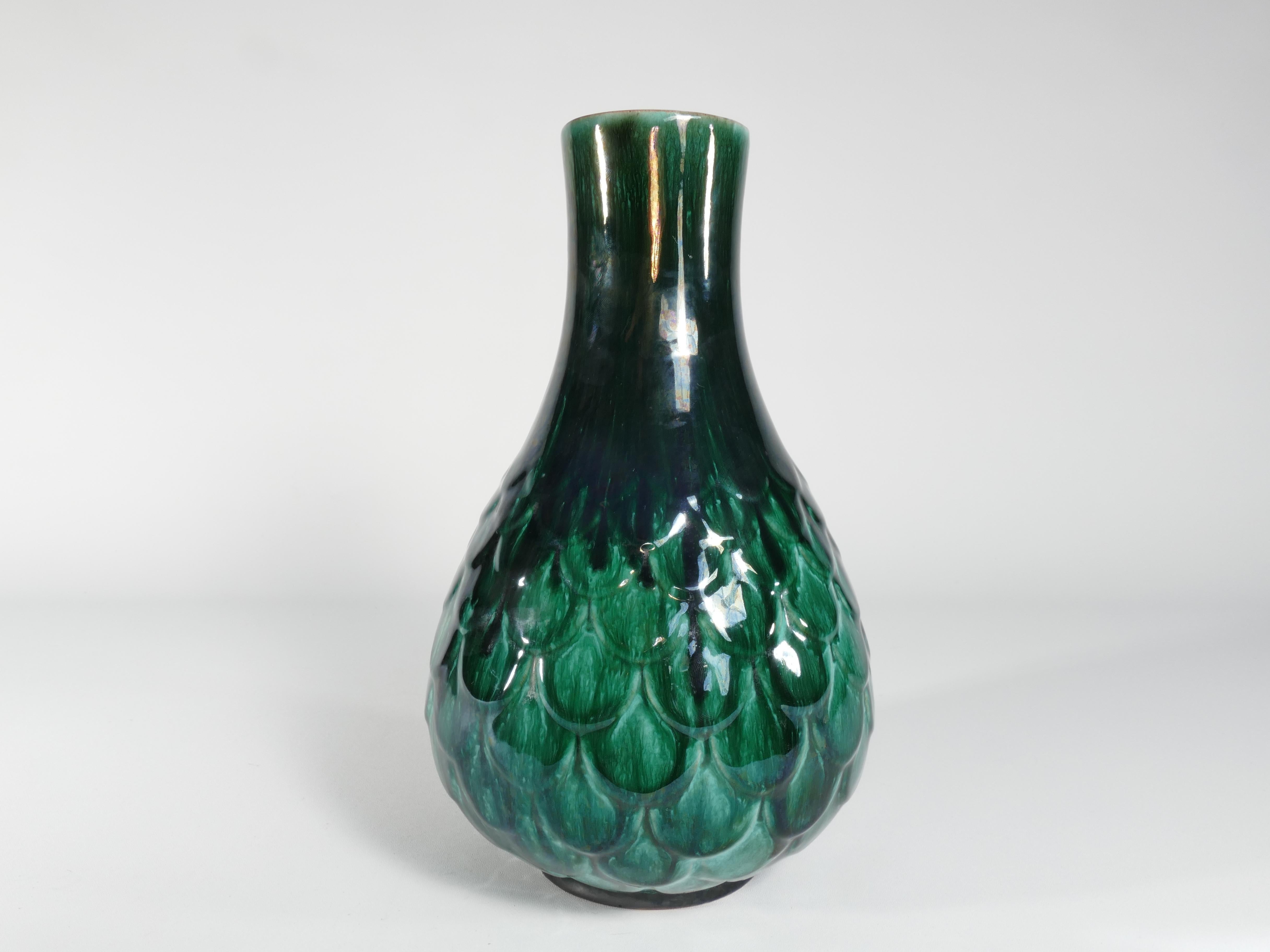 Hand-Crafted Green Vicke Lindstrand Ceramic Vase 