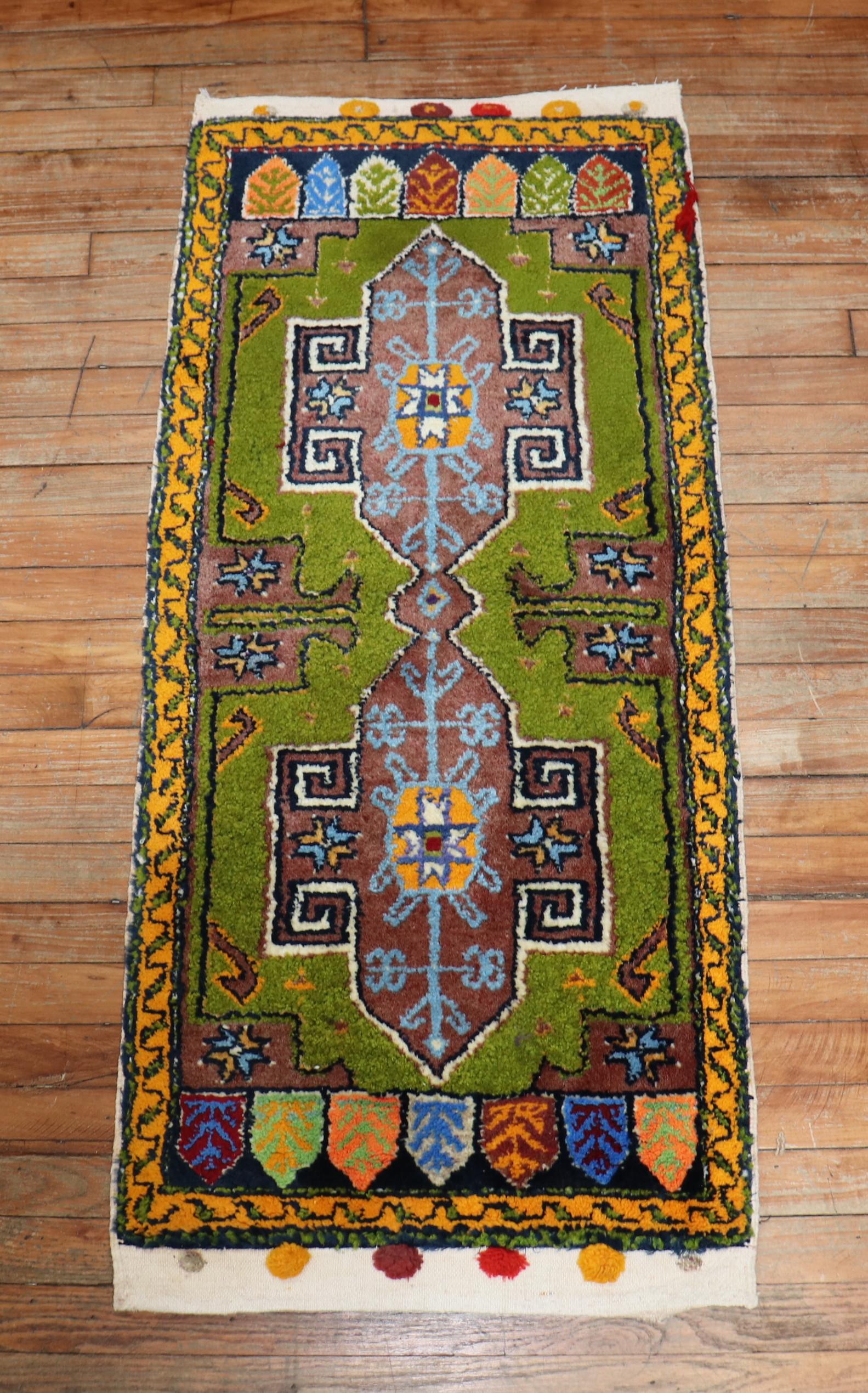 Green Vintage Anatolian Turkish Rug In Good Condition For Sale In New York, NY