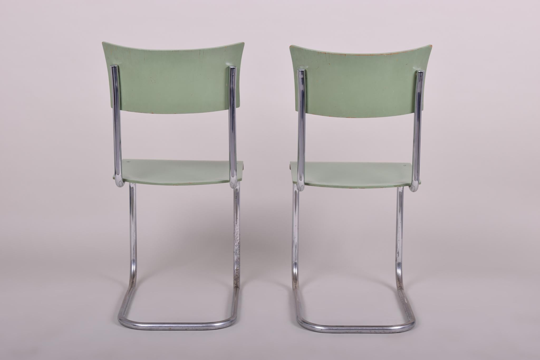 Czech Green Vintage Bauhaus Set of Chairs Manufactured by Robert Slezák, 1930-1939 For Sale