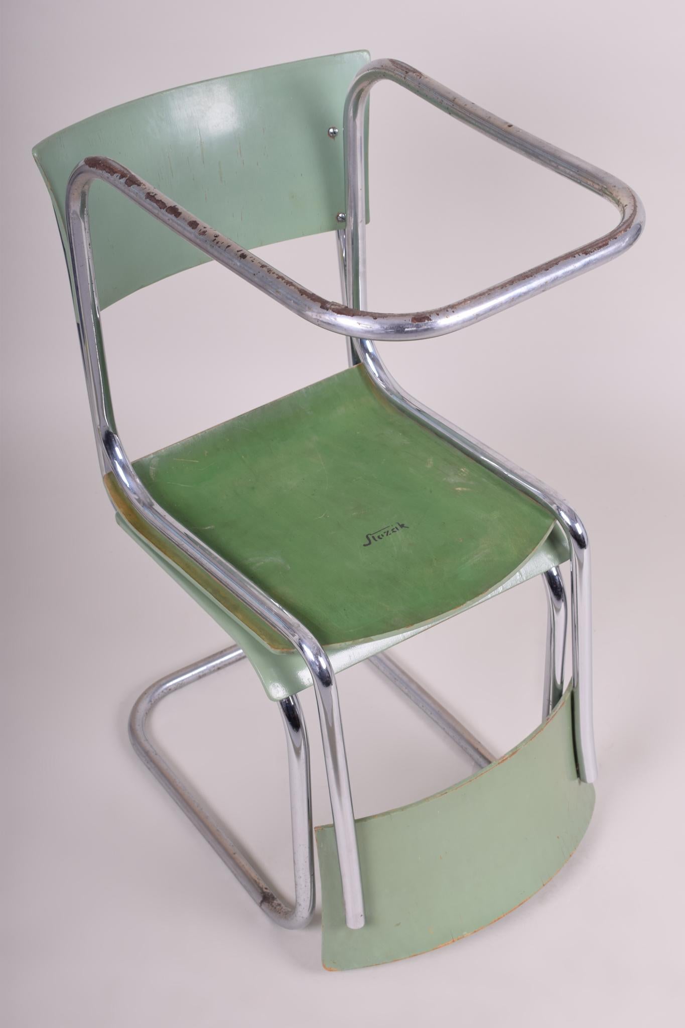 Chrome Ensemble de chaises Bauhaus vintage vertes fabriquées par Robert Slezk, 1930-1939 en vente