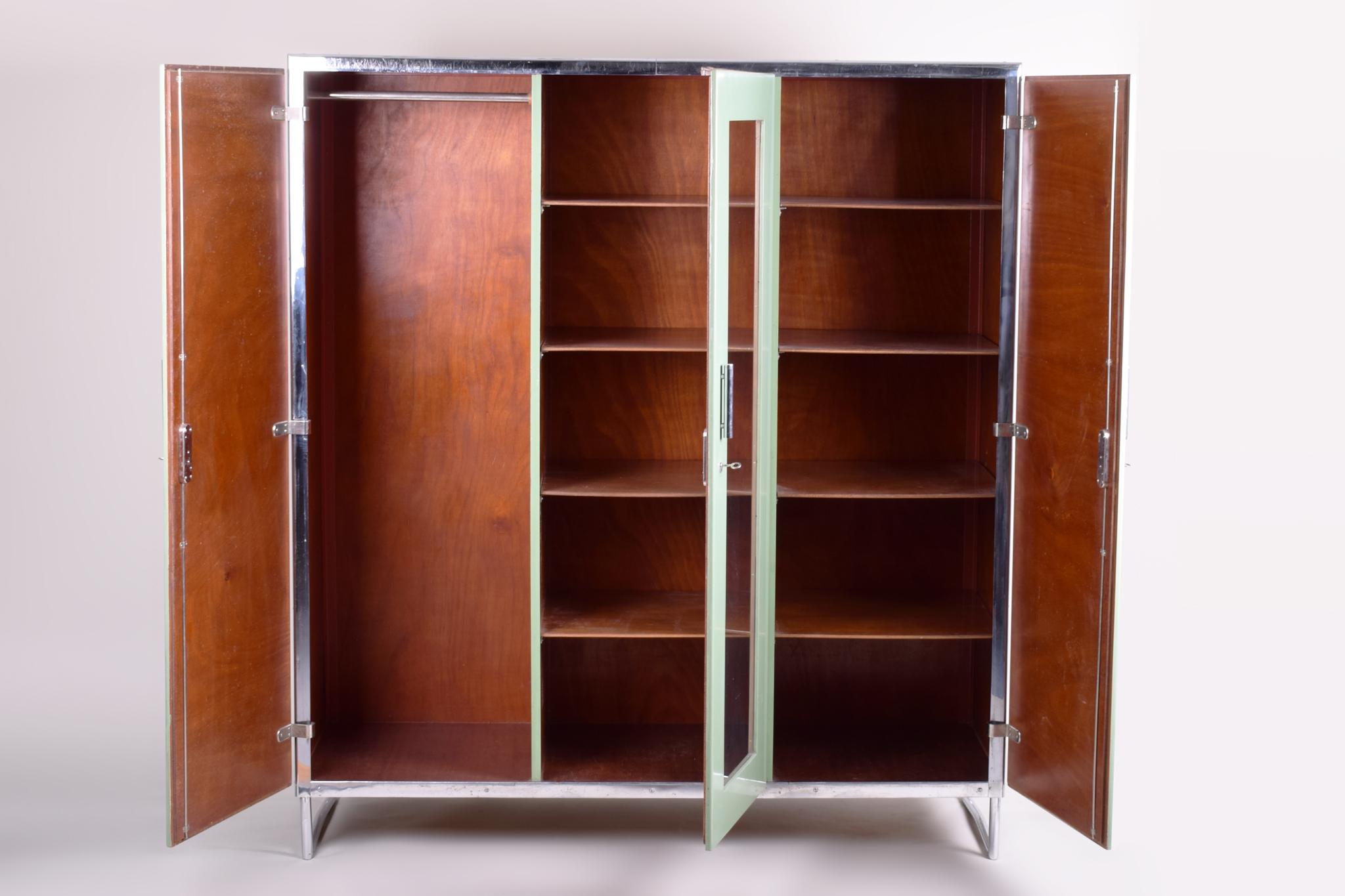 This original Bauhaus cabinet manufactured by Mücke-Melder is a perfect representation of the simplistic elegance of the Bauhaus Era.

This perfect example of Czech Bauhaus style was produced by Mücke-Melder which hails from a weighty midcentury