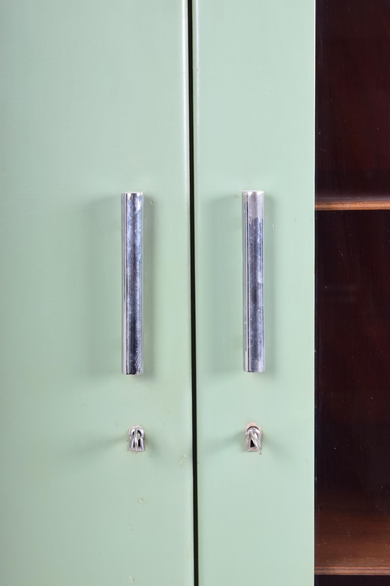 Green Vintage Bauhaus Wardrobe Cupboard manufactured by Mücke-Melder, 1930-1939 In Good Condition In Horomerice, CZ