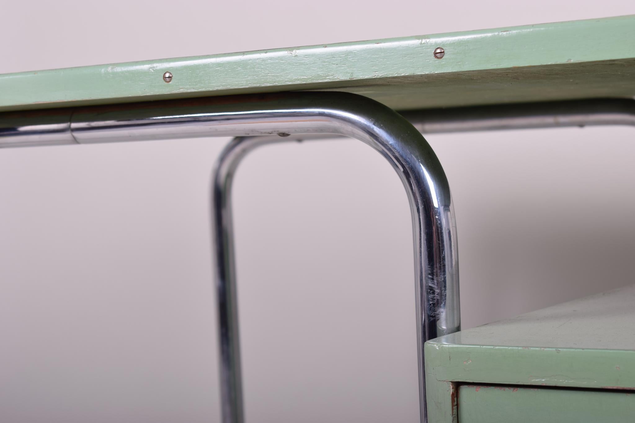 Czech Green Vintage Bauhaus Writing Desk Manufactured by Mücke-melder, 1930-1939
