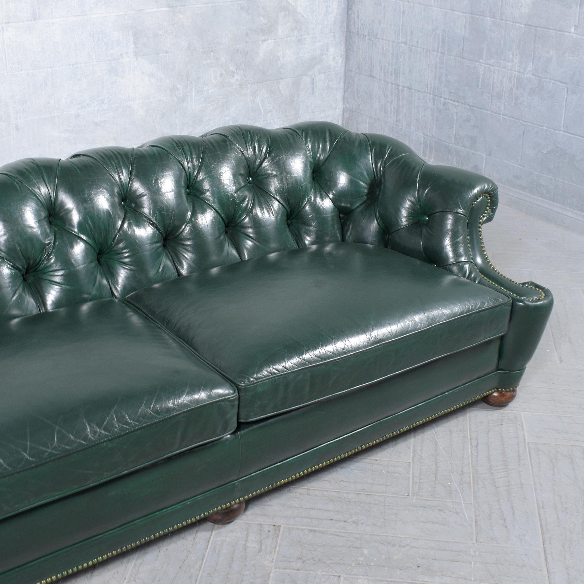 Refurbished 1970s Emerald Green Italian Chesterfield Sofa - Vintage Elegance 1