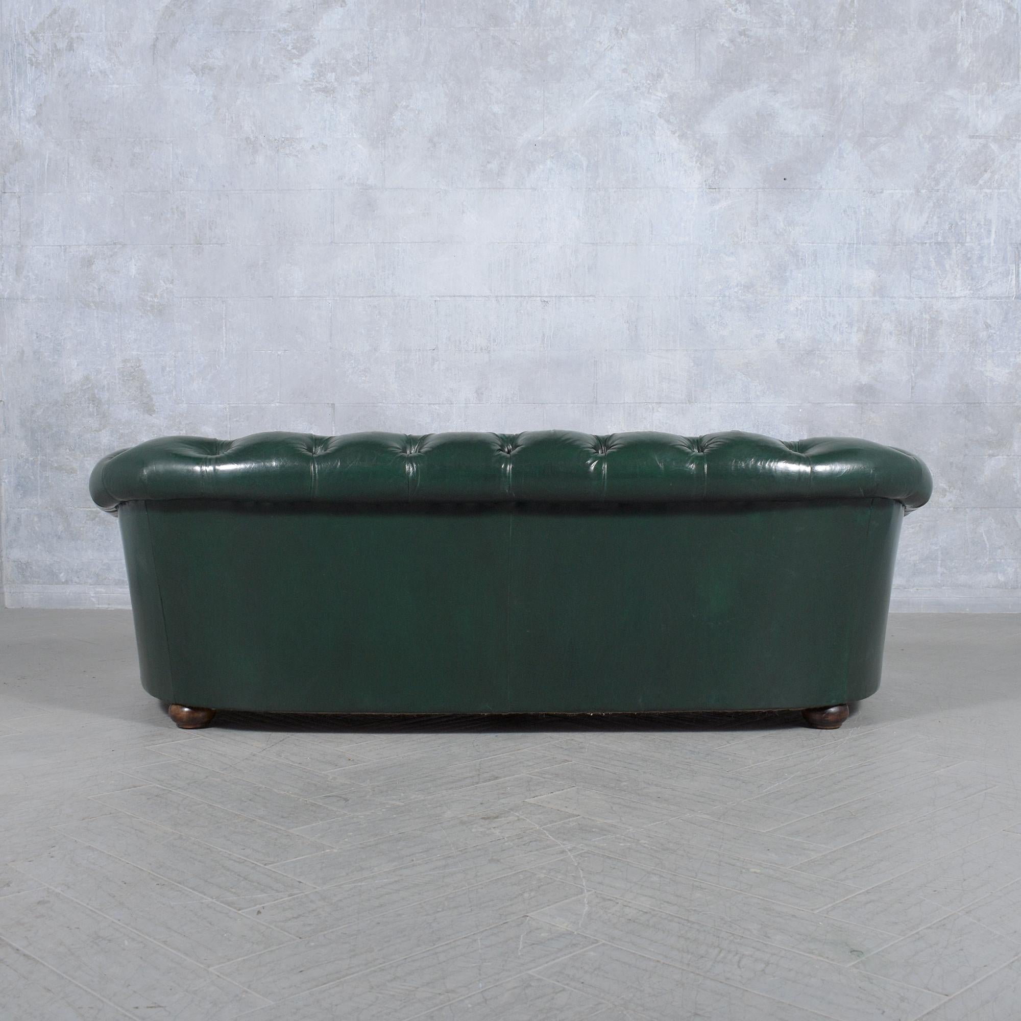 Refurbished 1970s Emerald Green Italian Chesterfield Sofa - Vintage Elegance 6